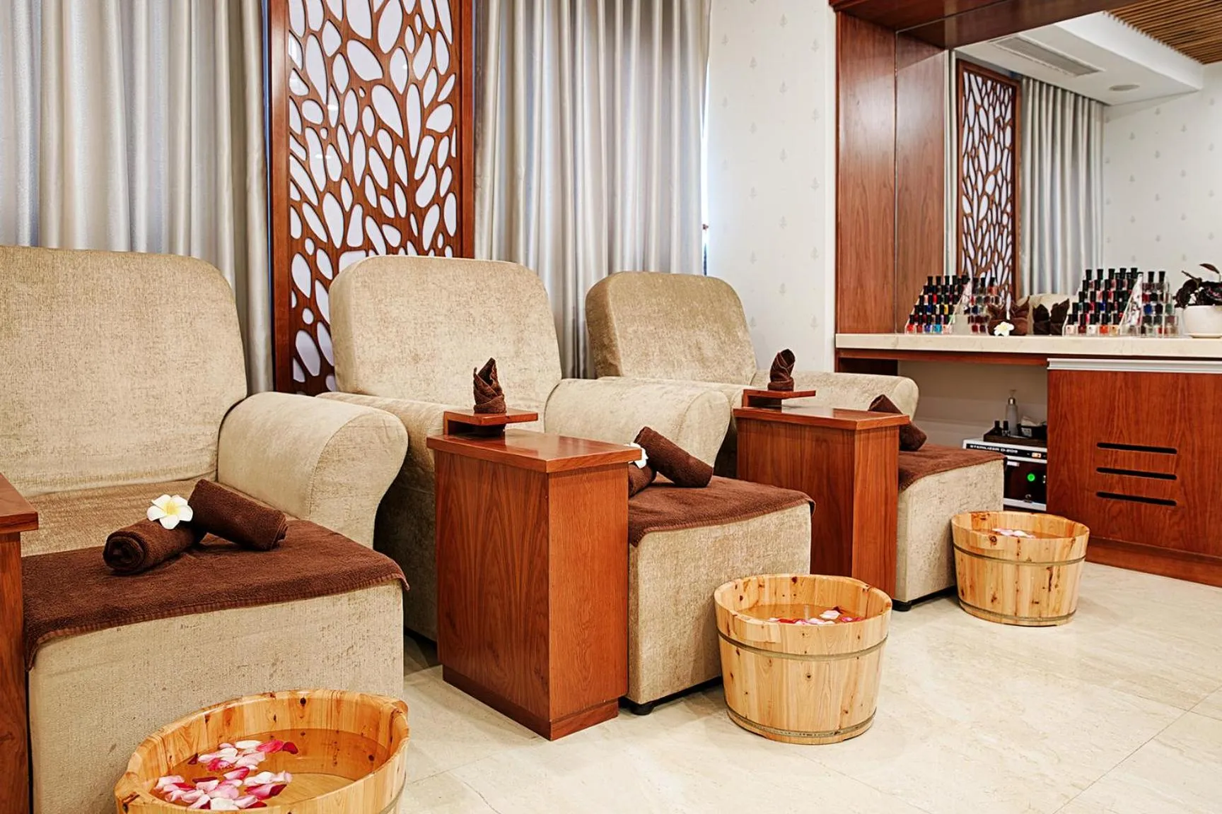 Spa and wellness centre/facilities in Paris Deli Danang Beach Hotel