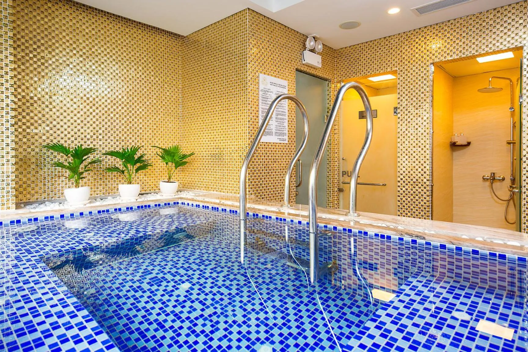 Spa and wellness centre/facilities in Paris Deli Danang Beach Hotel