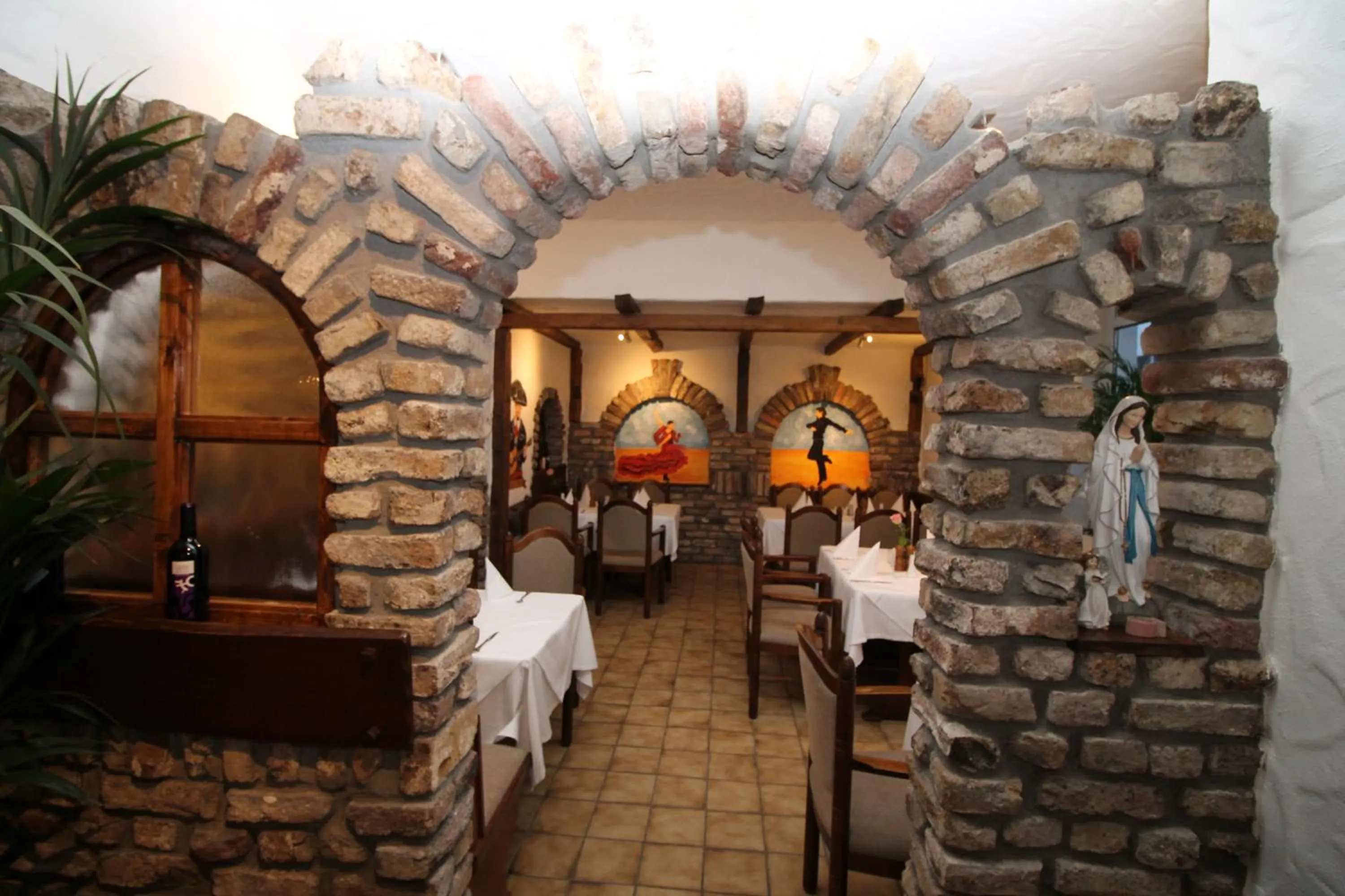 Restaurant/places to eat in Hotel Rheinischer Hof