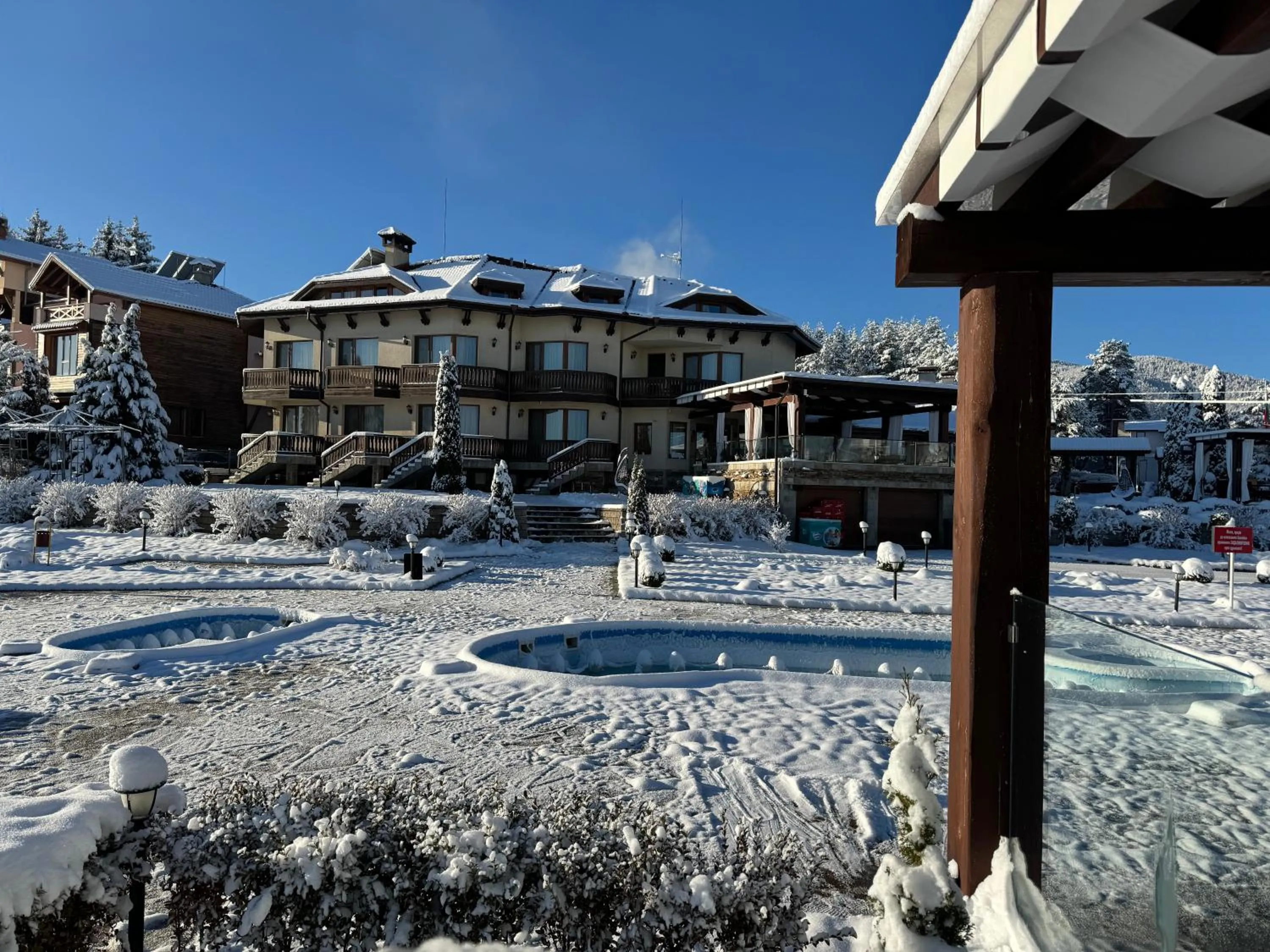 Property building in Family Hotel Eterno