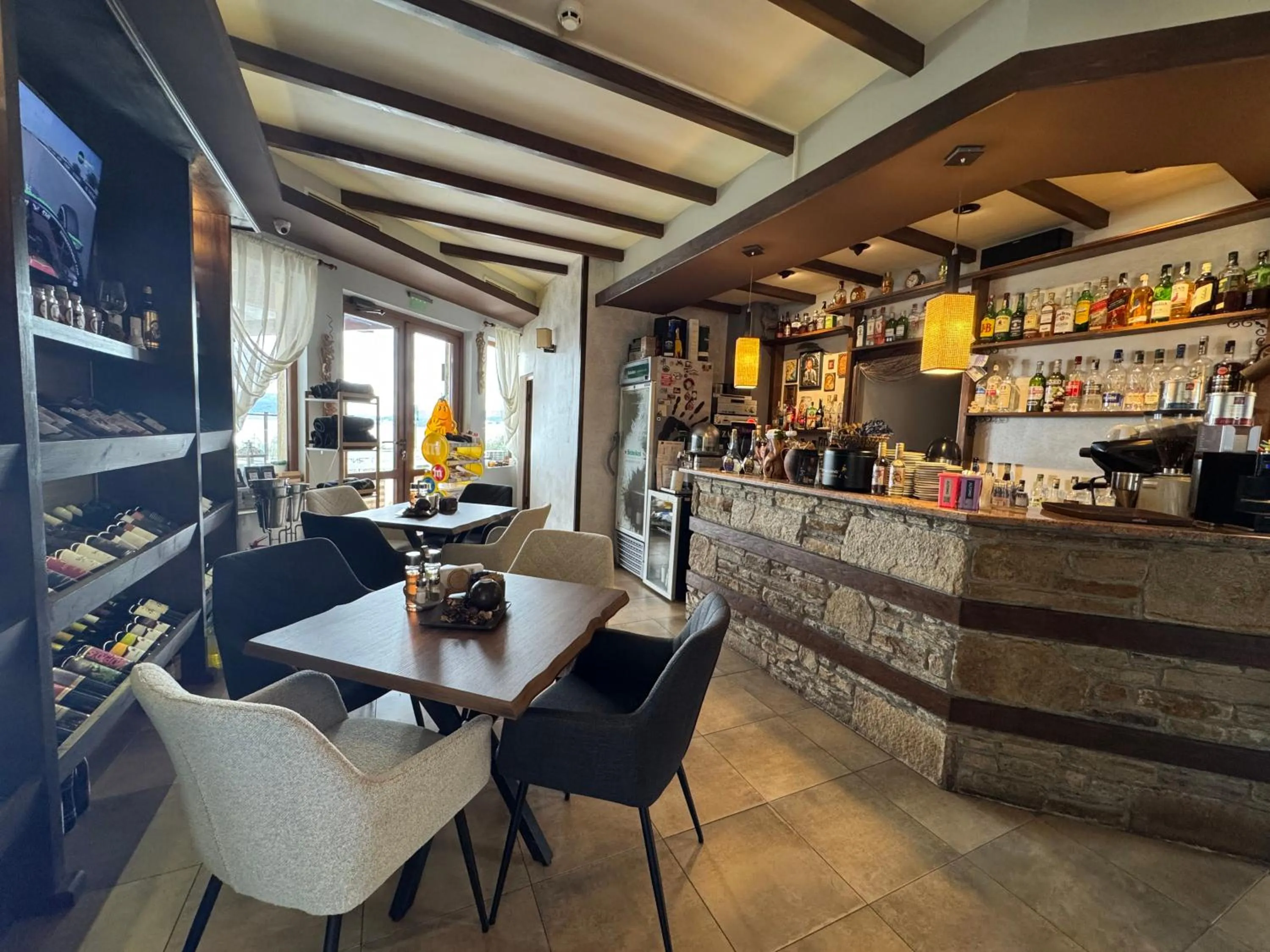 Restaurant/places to eat in Family Hotel Eterno