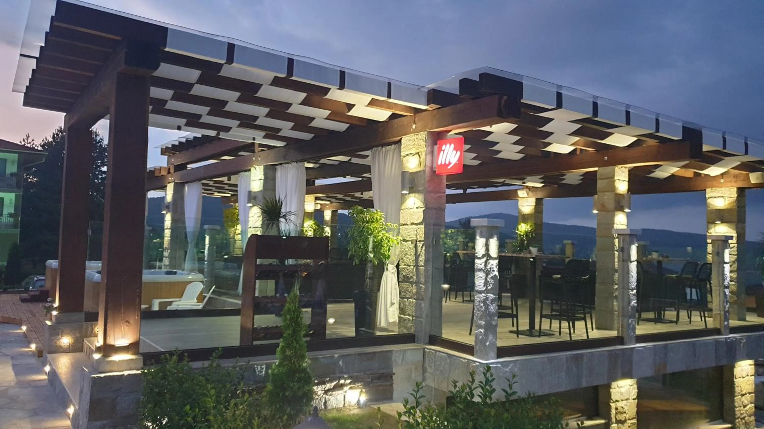 Restaurant/places to eat in Family Hotel Eterno