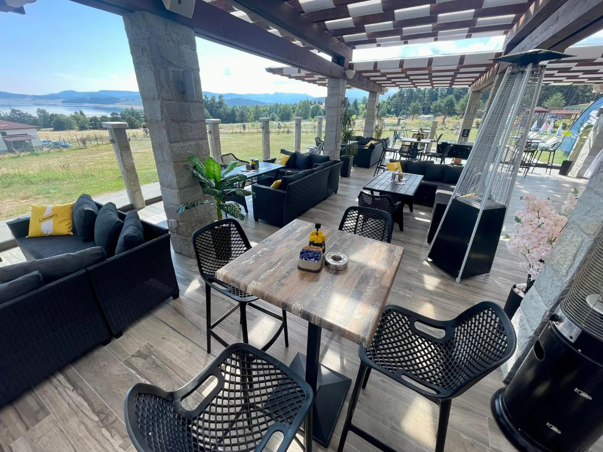 Restaurant/places to eat in Family Hotel Eterno