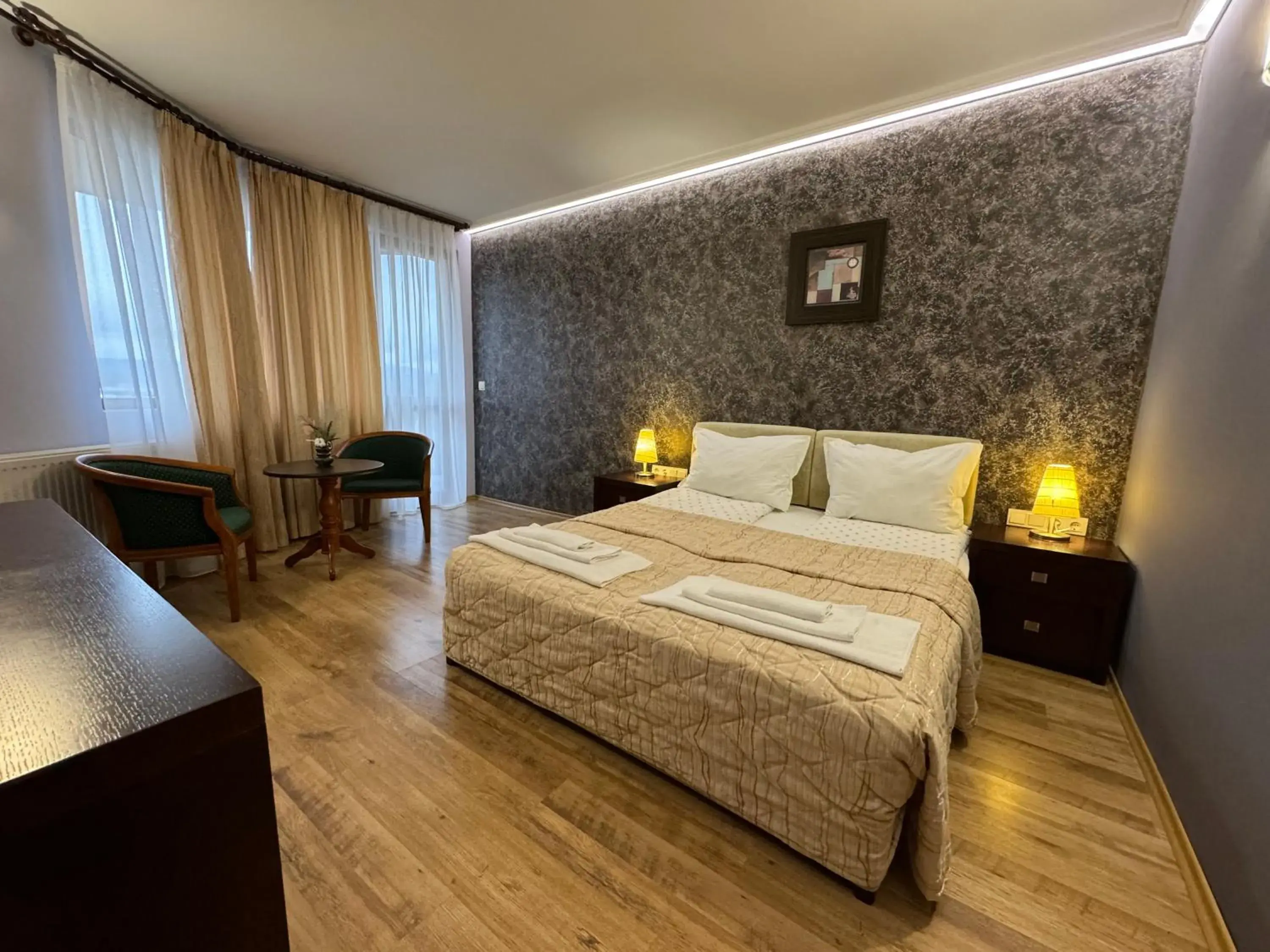 Deluxe Double Room with Balcony - single occupancy in Family Hotel Eterno Deluxe Double Room with Balcony - single occupancy in Family Hotel Eterno