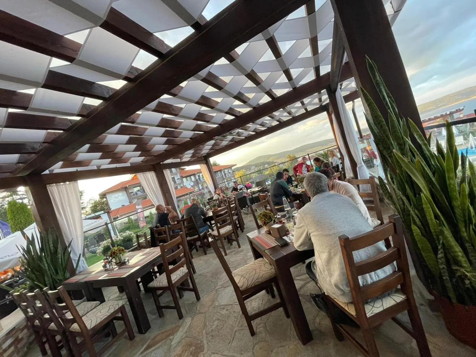 Restaurant/places to eat in Family Hotel Eterno