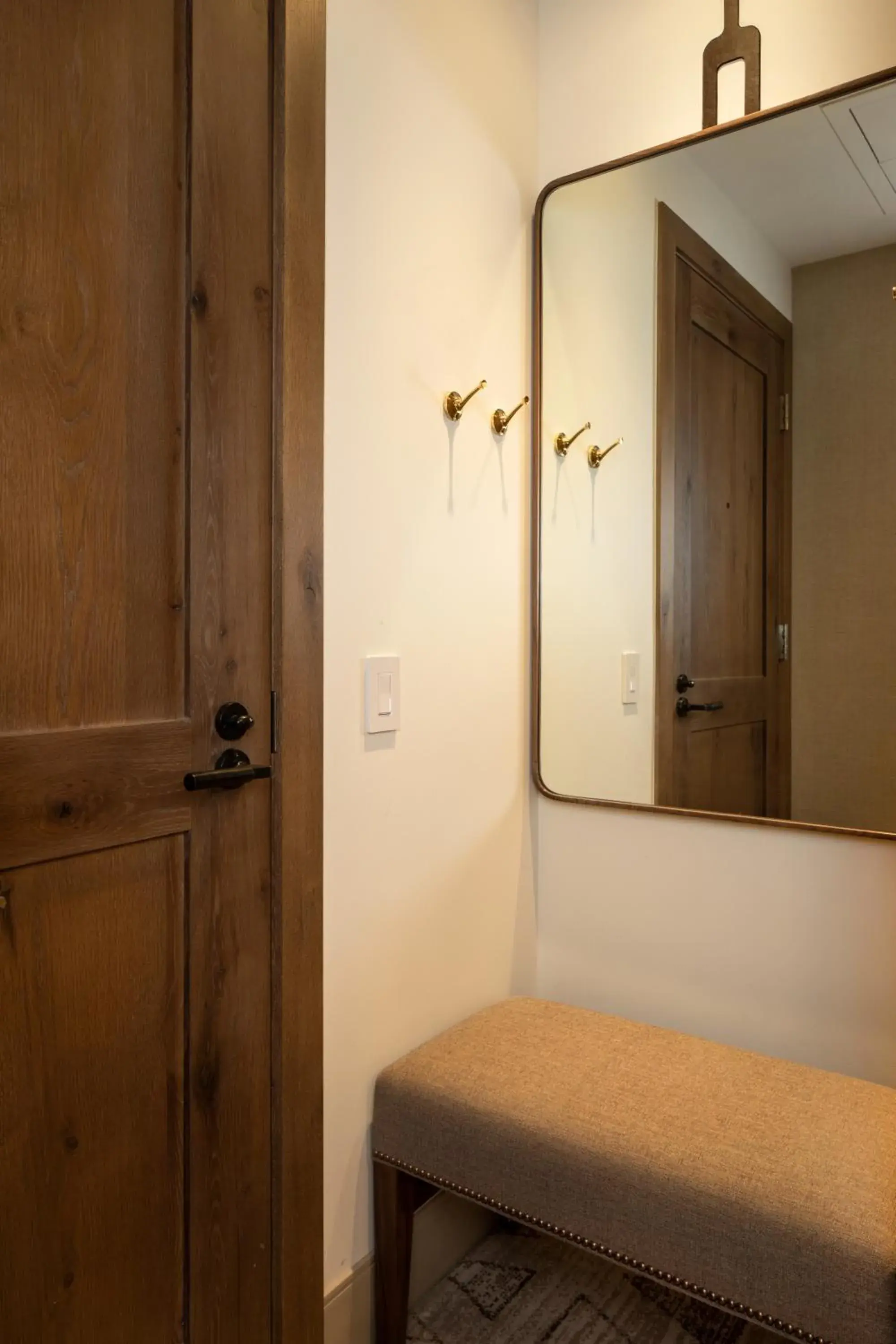 Queen Room in The Rusty Parrot Lodge and Spa Queen Room in The Rusty Parrot Lodge and Spa