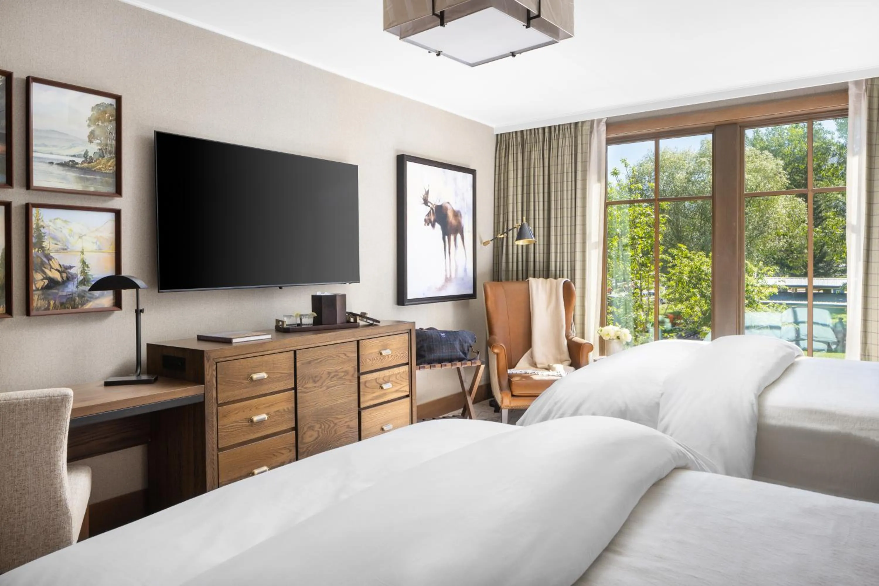 Bedroom, Bed in The Rusty Parrot Lodge and Spa