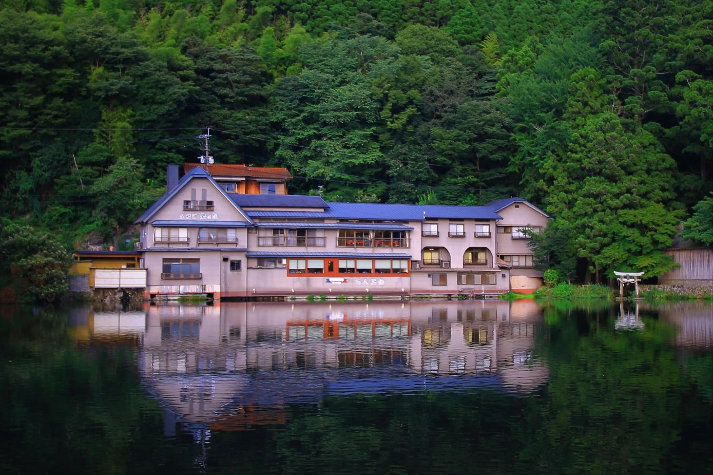 Property building in Pension Kinrinko Toyonokuni