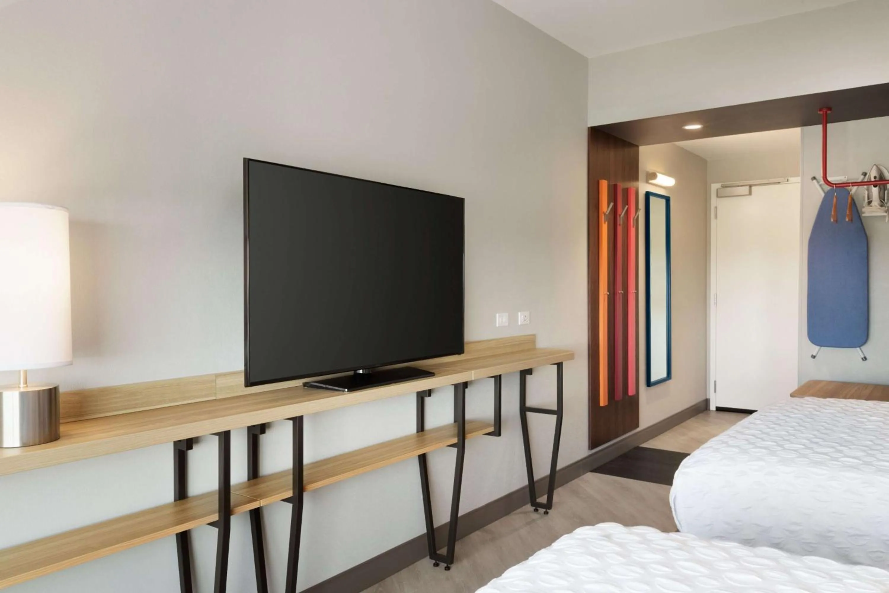 Bedroom, Bed in Tru By Hilton York Pa