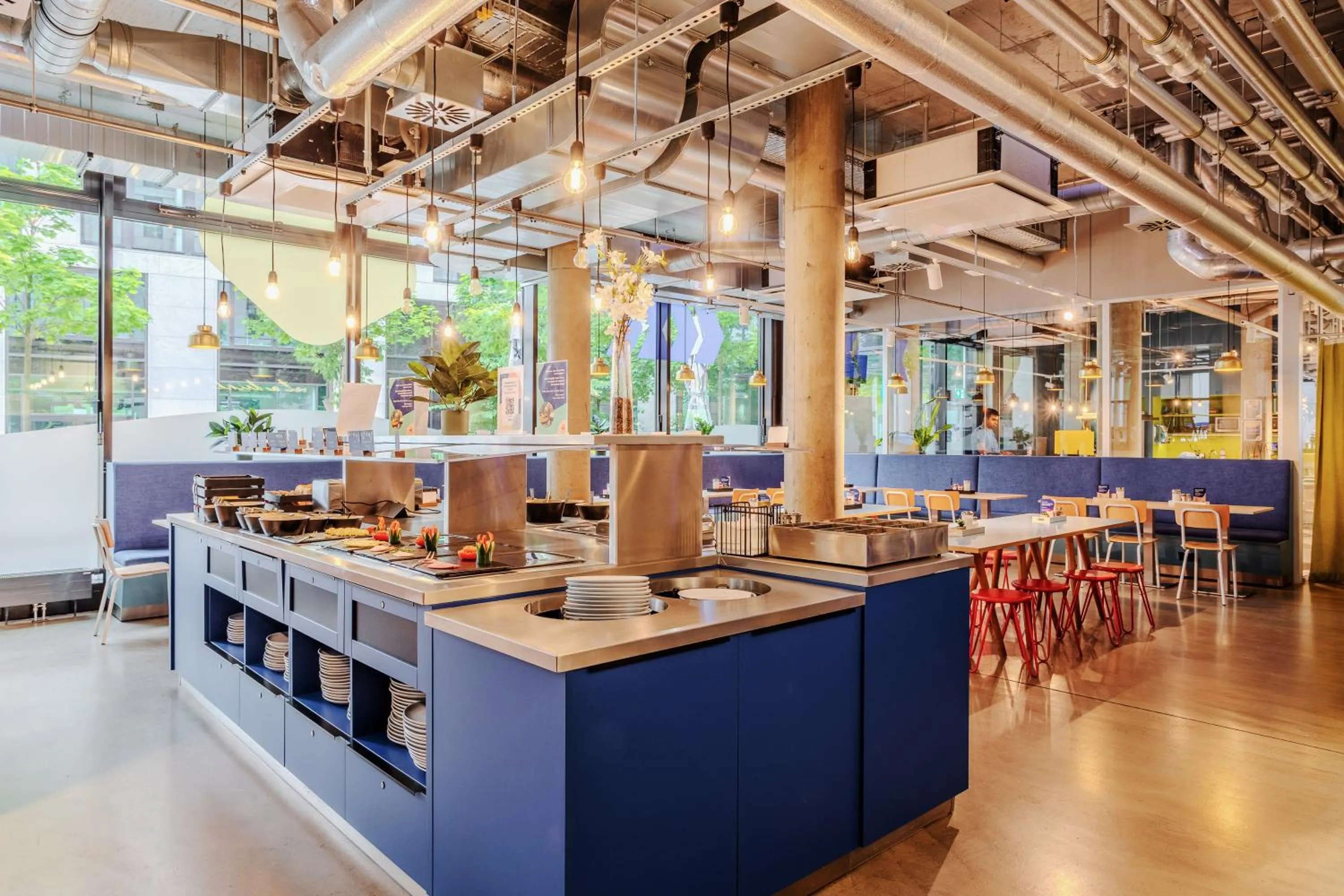 Breakfast in MEININGER Hotel Berlin East Side Gallery