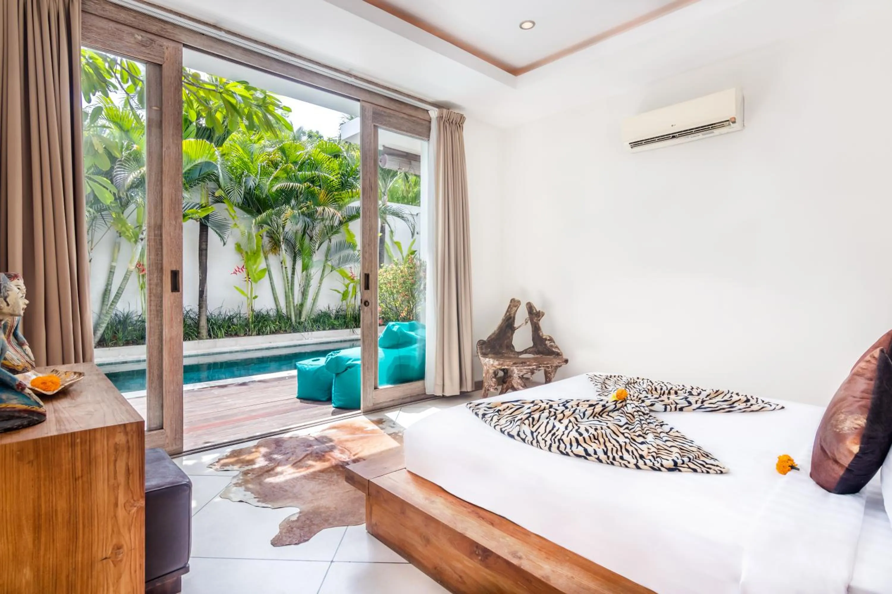 Bedroom, Bed in Villa Safari