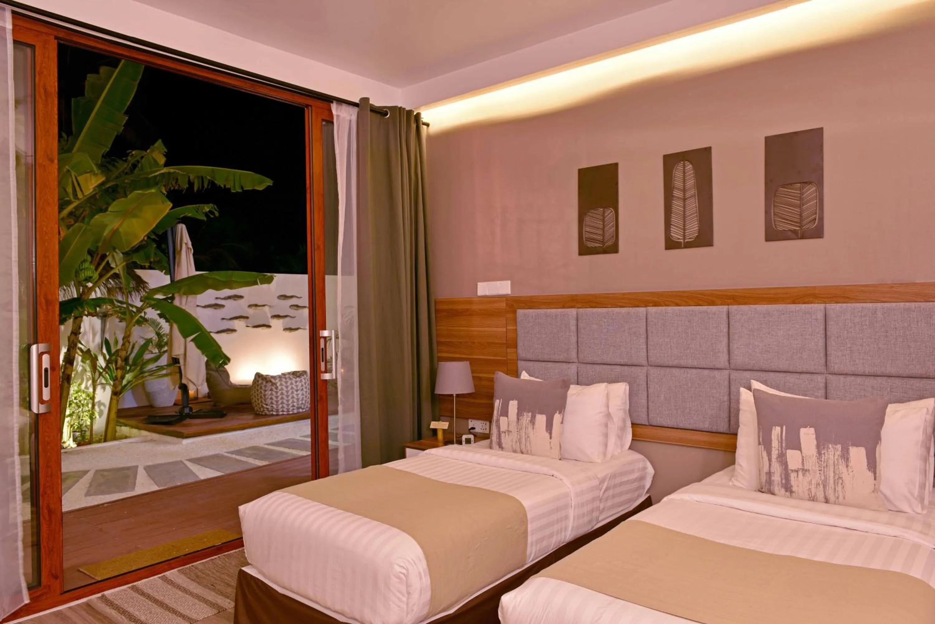 Photo of the whole room, Bed in Veli Vilaa