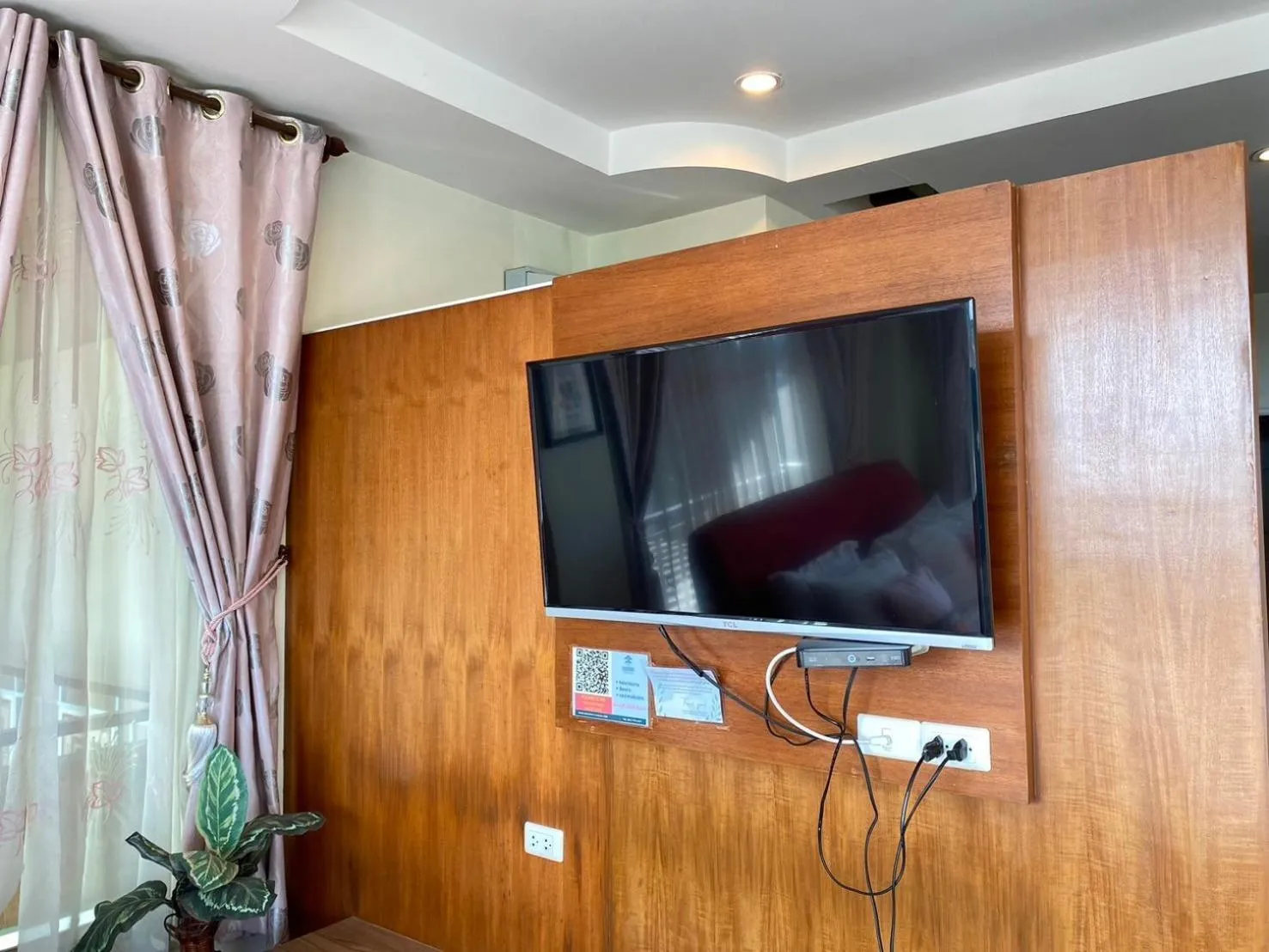 Area and facilities in Chaophayathara Riverside Hotel