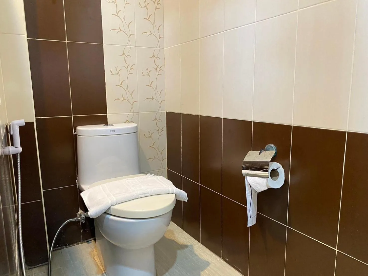 Bathroom in Chaophayathara Riverside Hotel