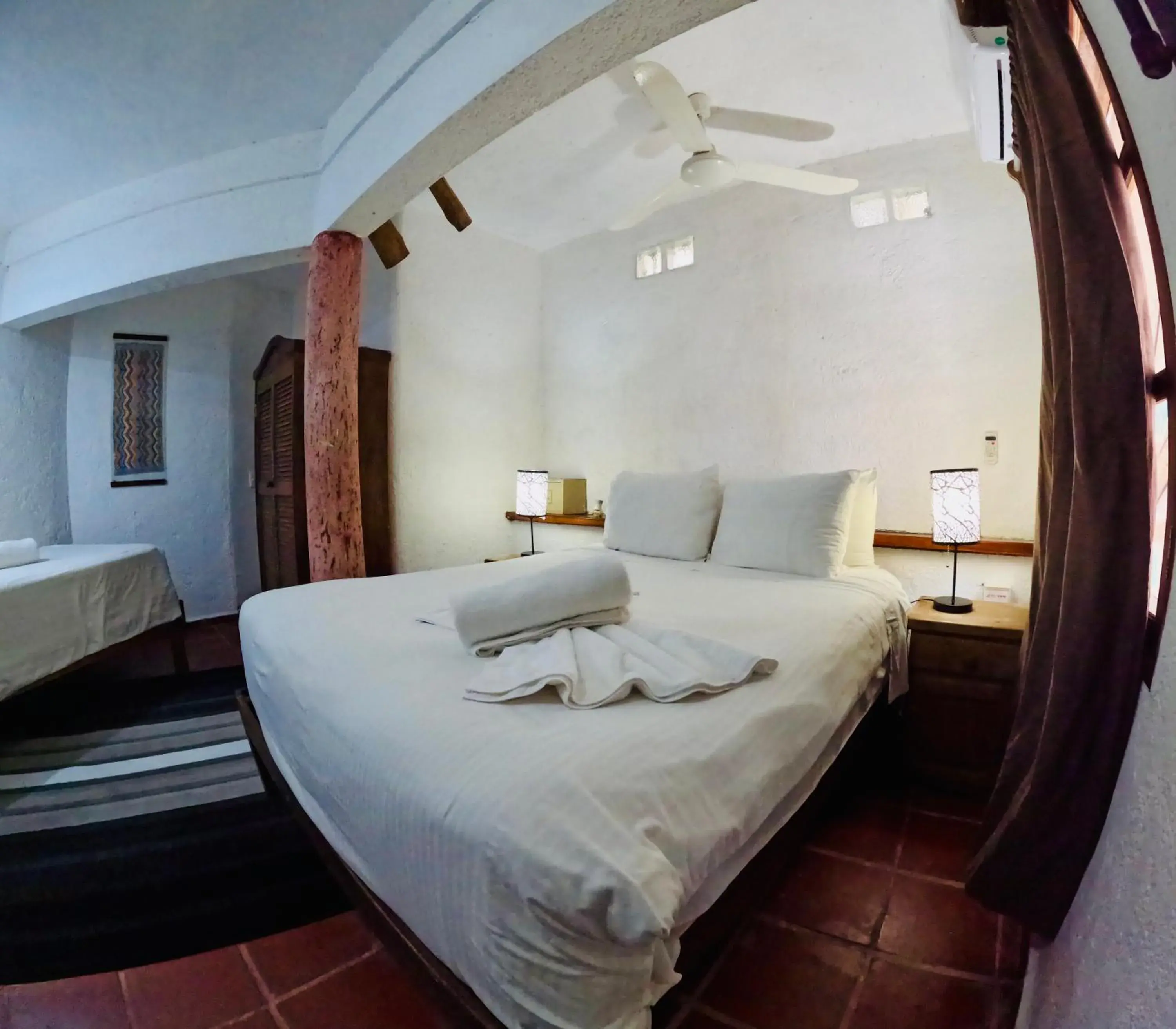 Budget Triple Room in Apart Hotel Casaejido Budget Triple Room in Apart Hotel Casaejido