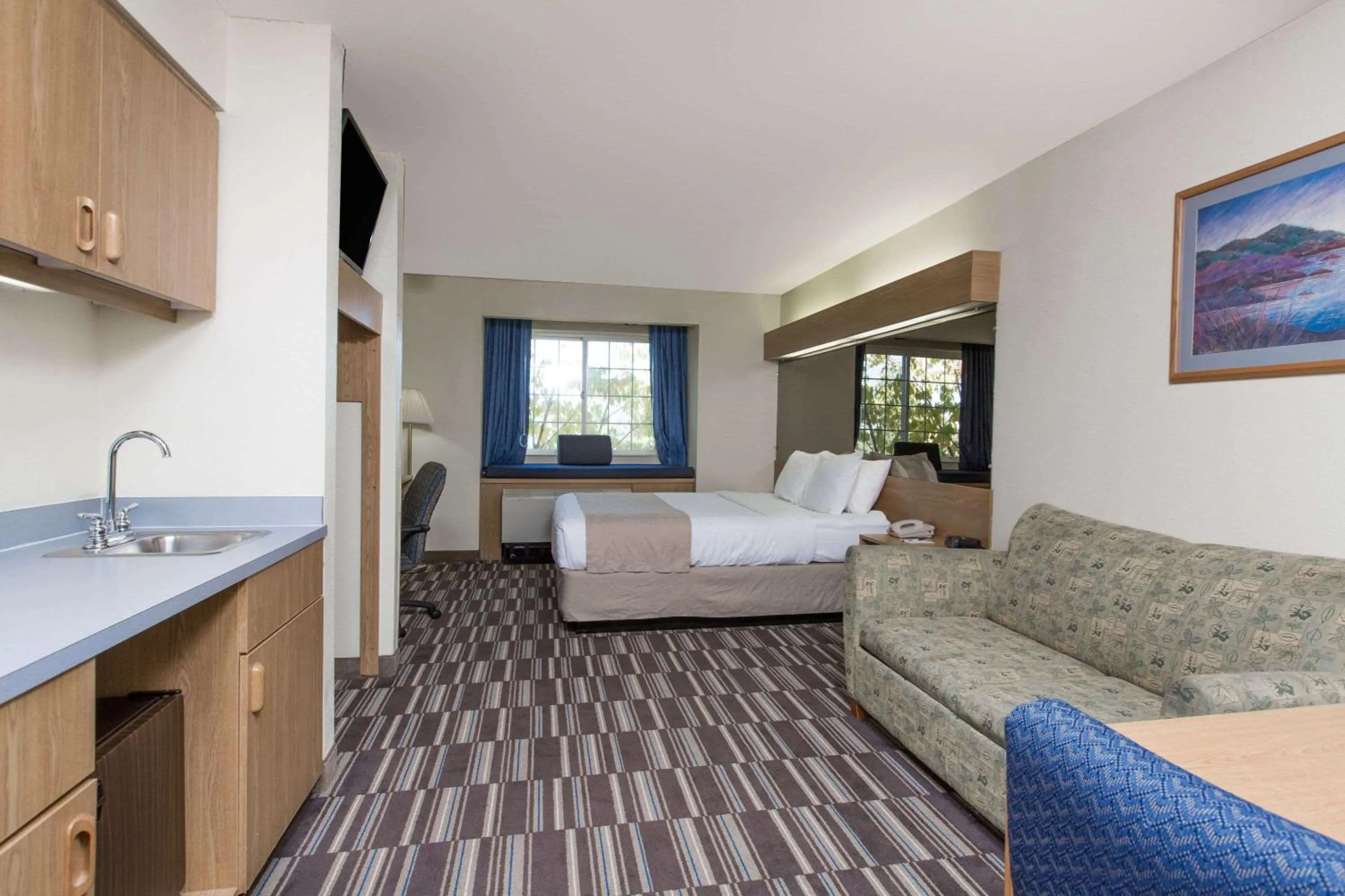 Photo of the whole room in Baymont Inn & Suites by Wyndham Anchorage Airport