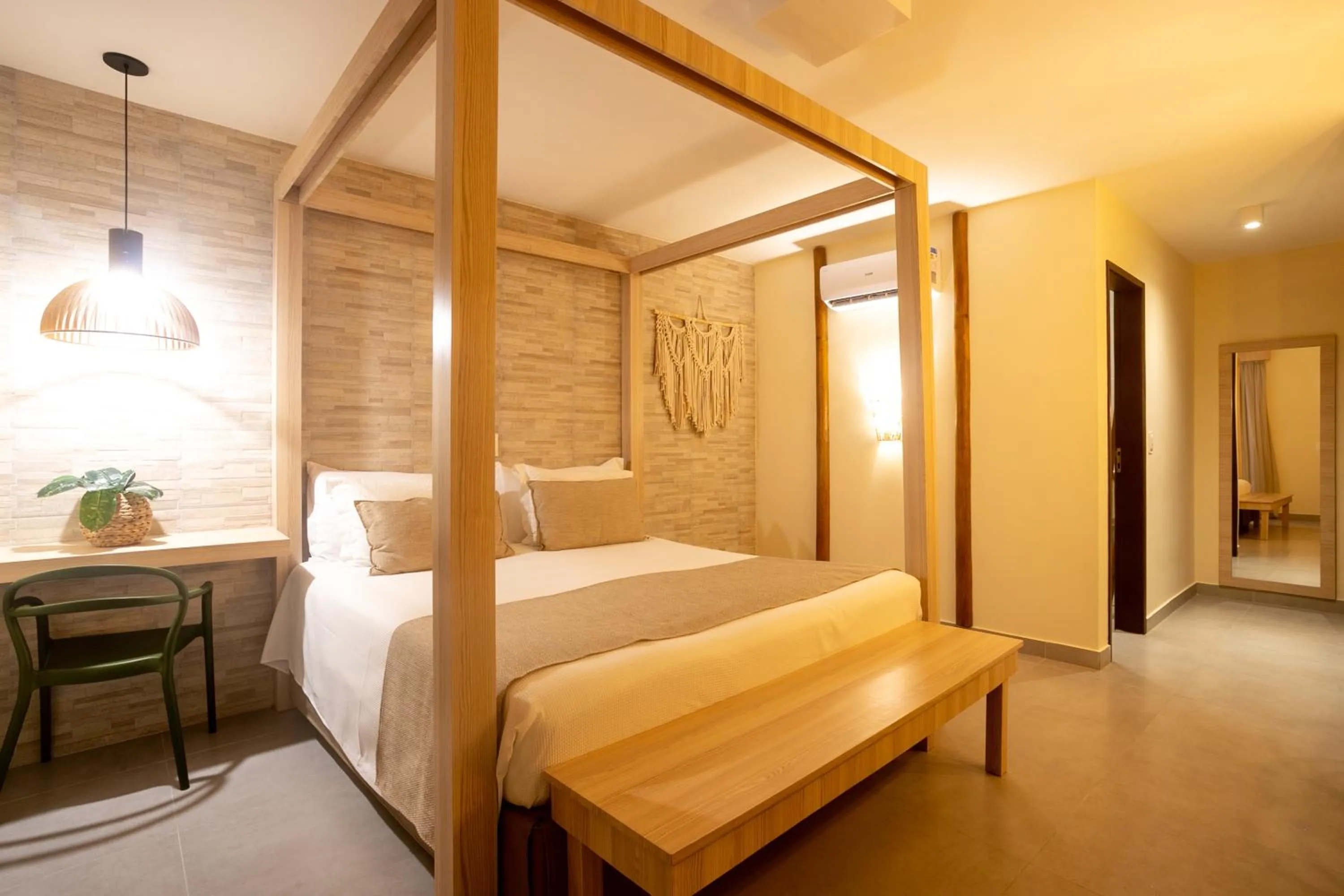 Photo of the whole room, Bed in Pousada Tabapitanga