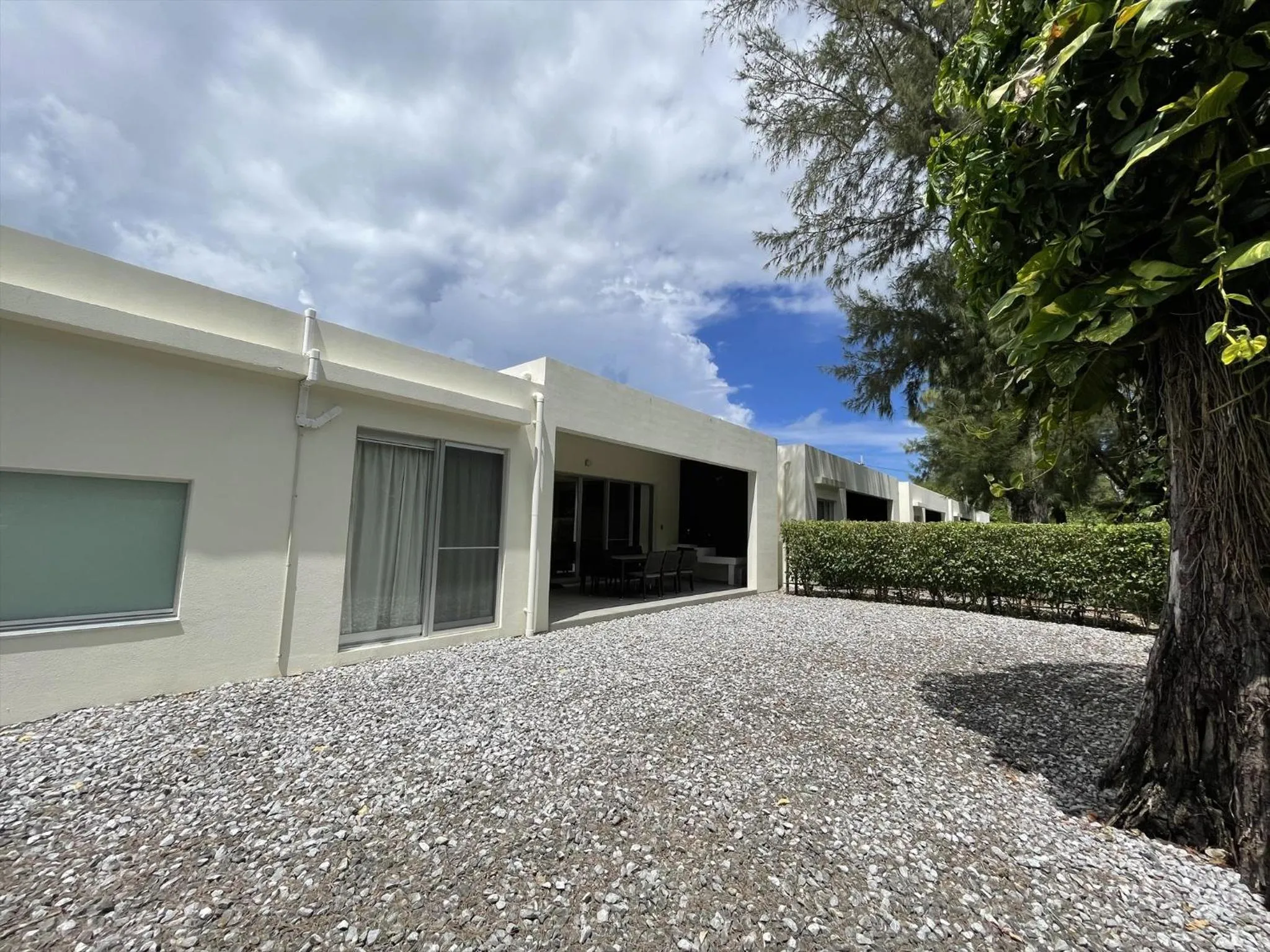 Property building in Ahman Suite Villa Sumuide