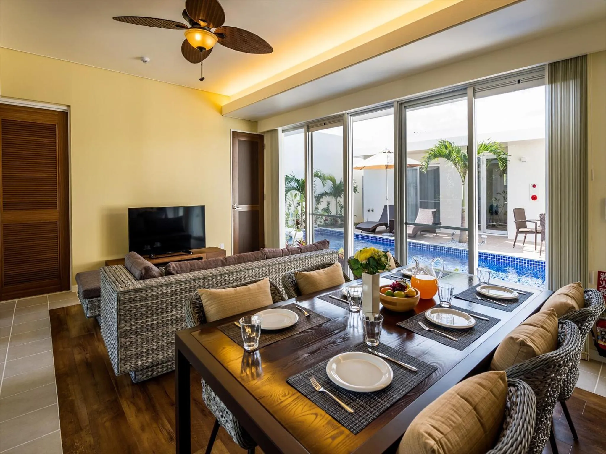 Living room in Ahman Suite Villa Sumuide