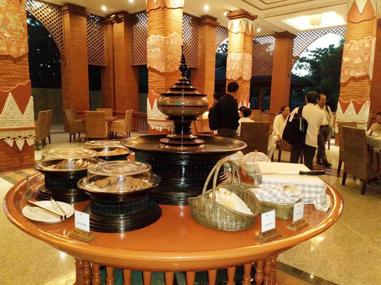 Restaurant/places to eat in Heritage Bagan Hotel