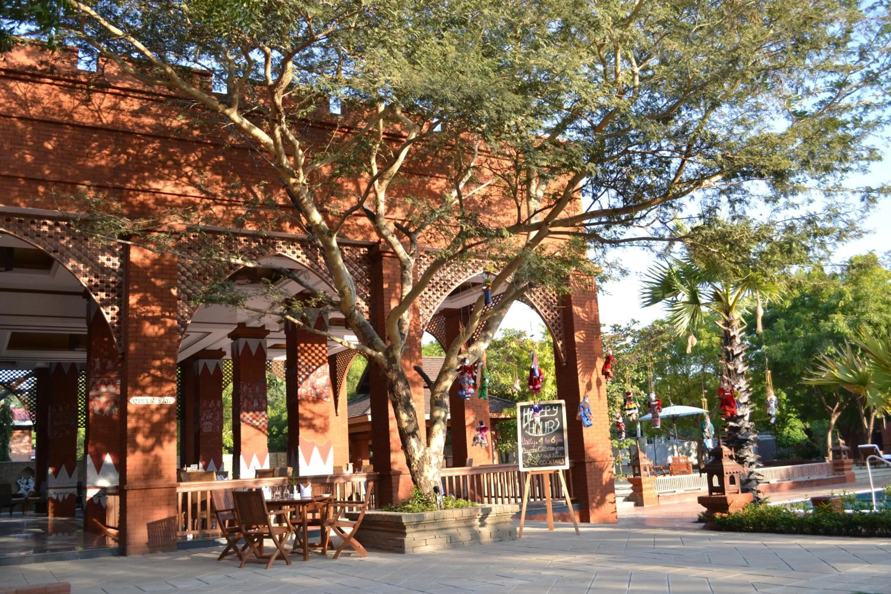 Lunch in Heritage Bagan Hotel