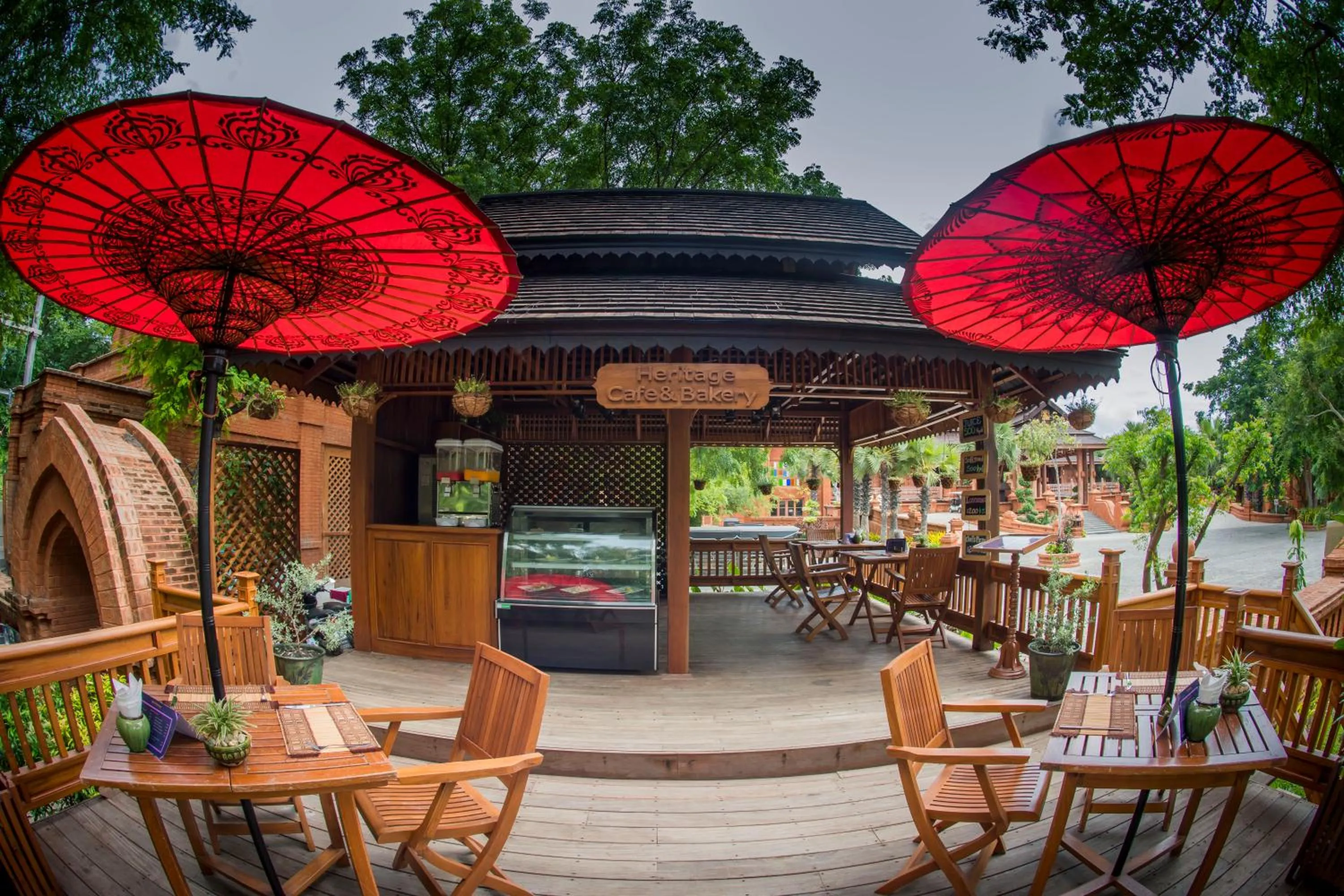 Restaurant/places to eat in Heritage Bagan Hotel