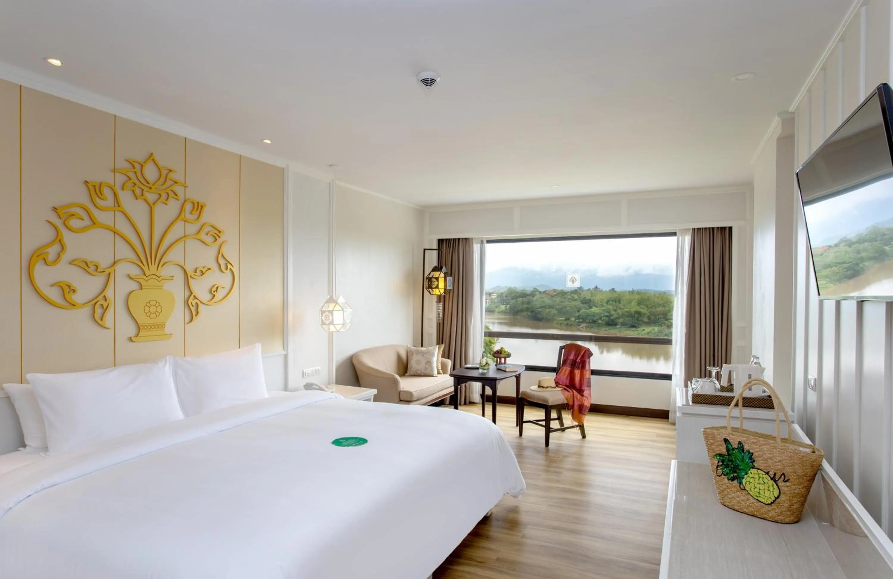 Bedroom, Bed in The Riverie by Katathani