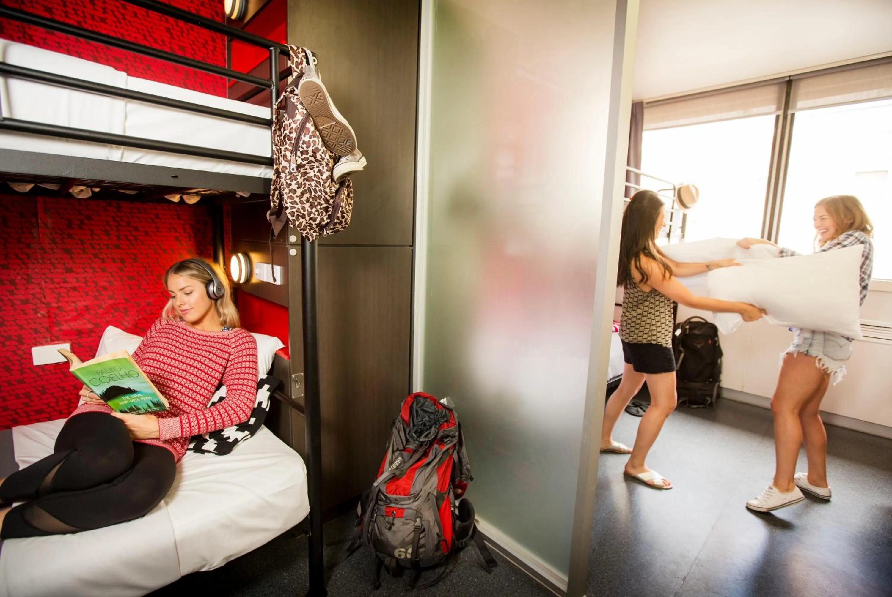 bunk bed in Space Hotel