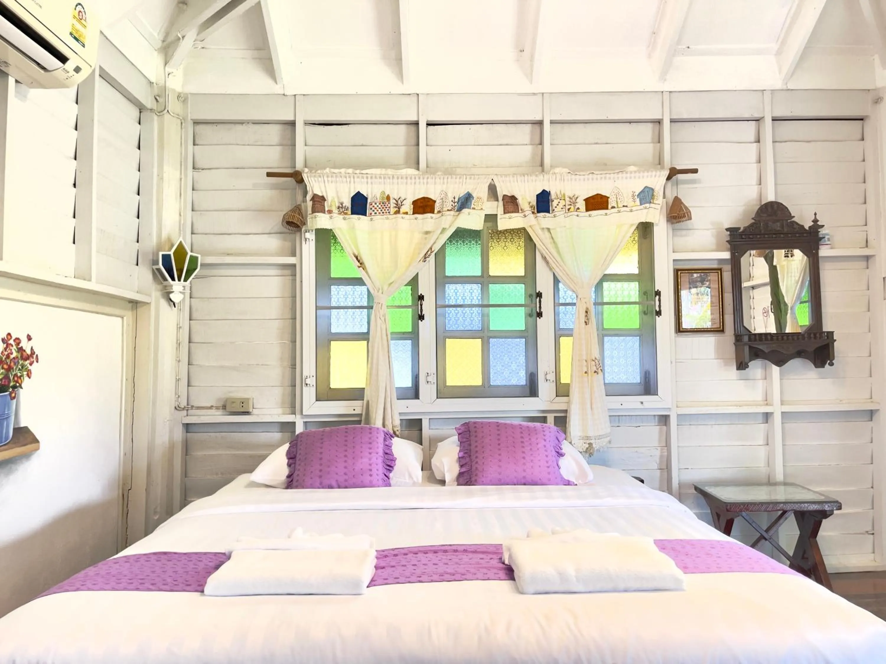 Bed in Baan Imm Sook Resort