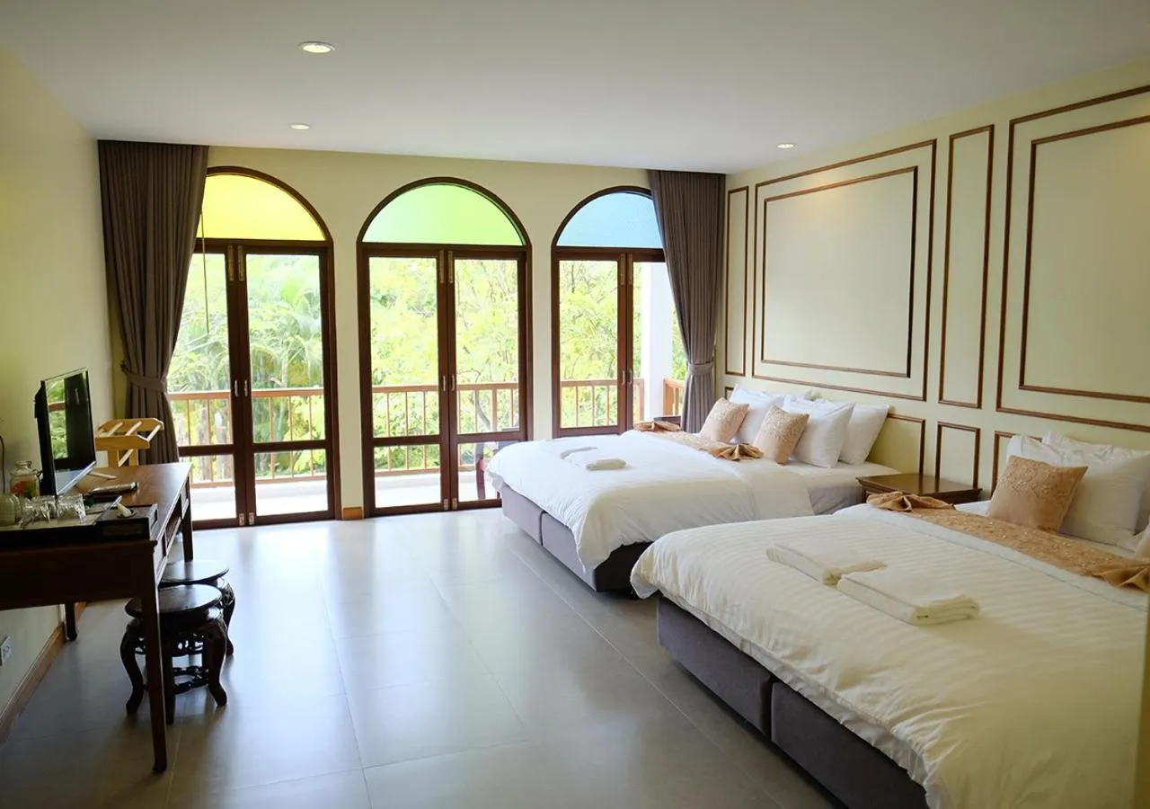 Photo of the whole room, Bed in Baan Imm Sook Resort