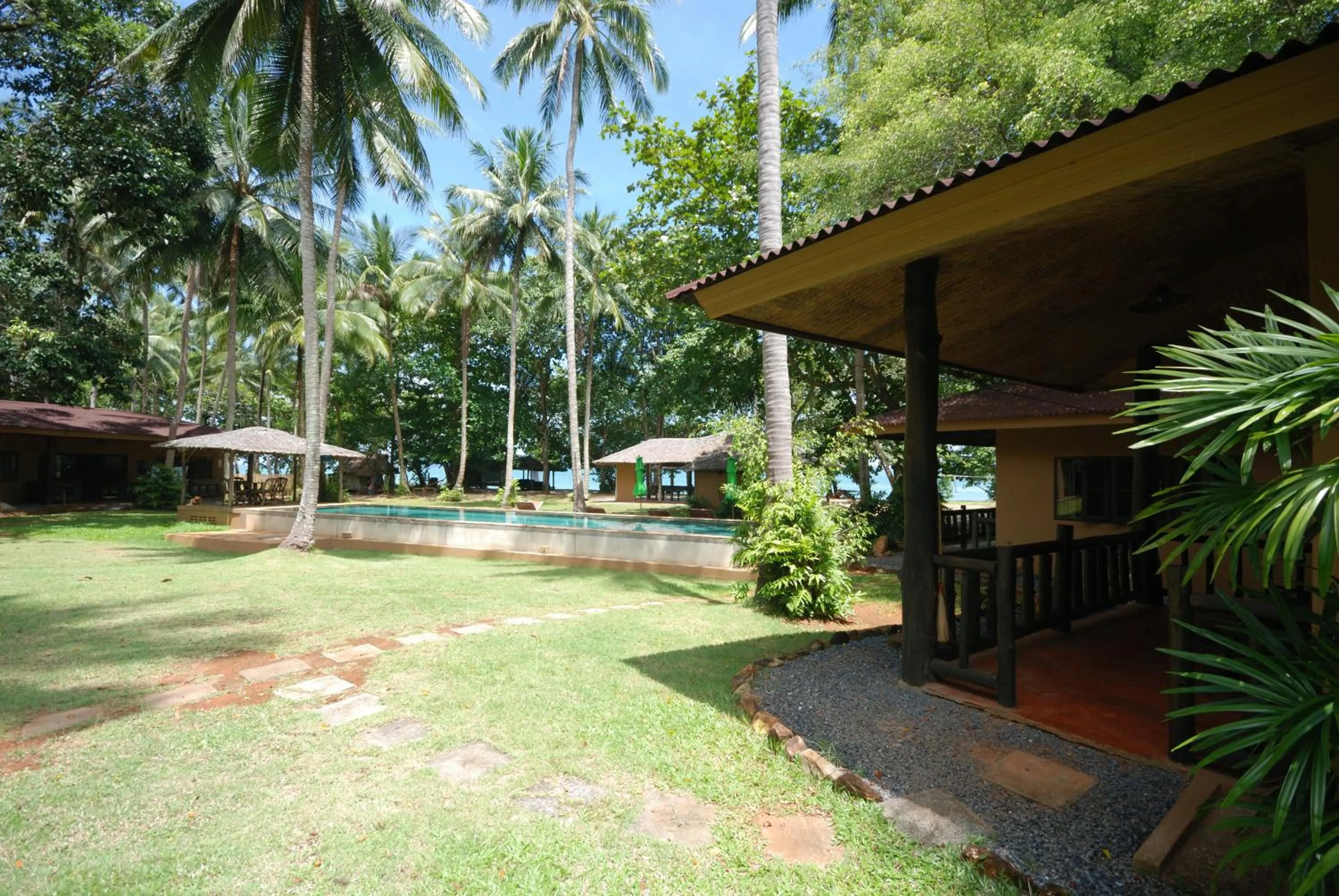Garden in Melina Beach Front Bungalows