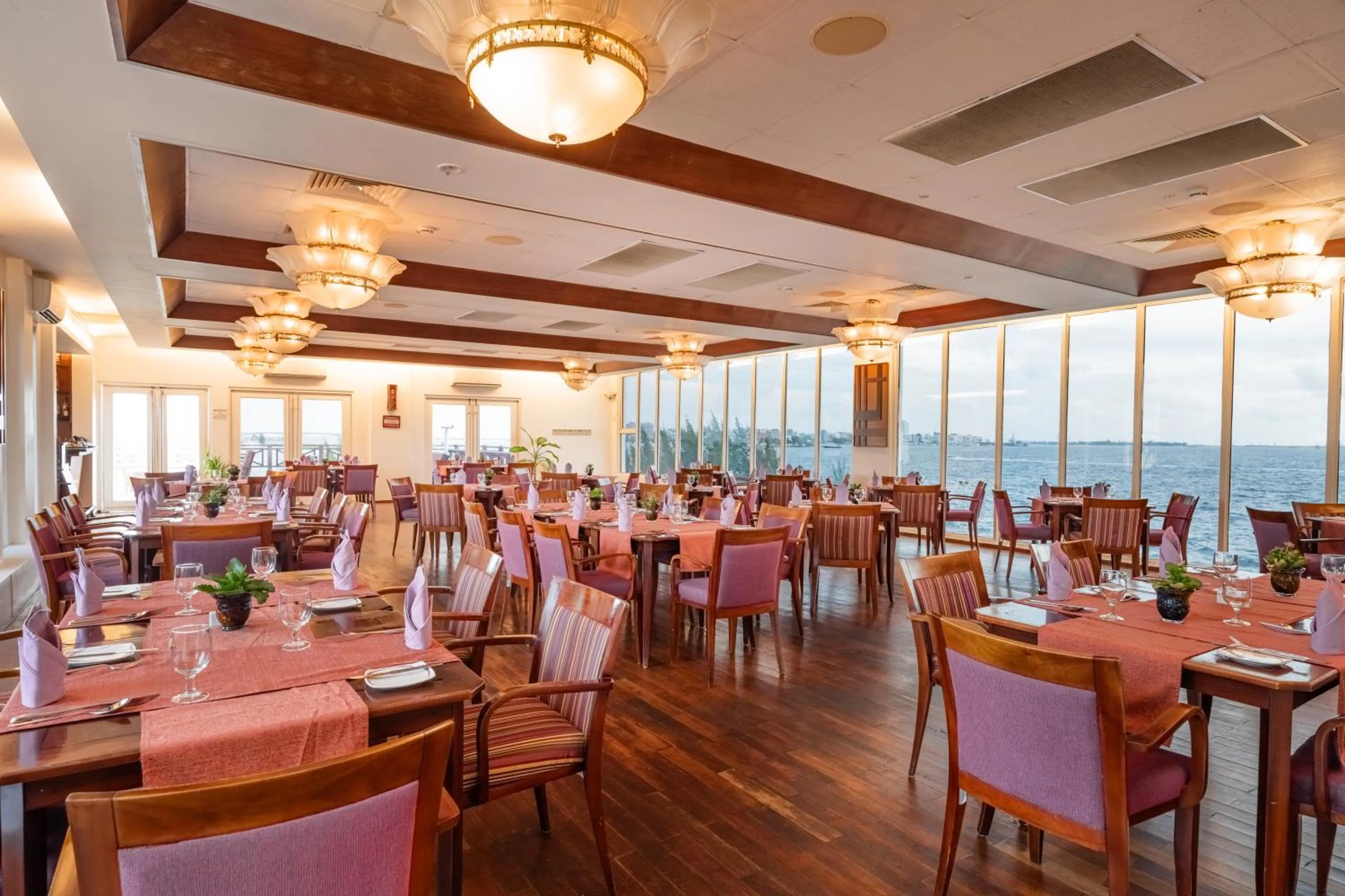 Restaurant/places to eat in Hulhule Island Hotel- Private Beach Access & Airport Pick-up and Drop