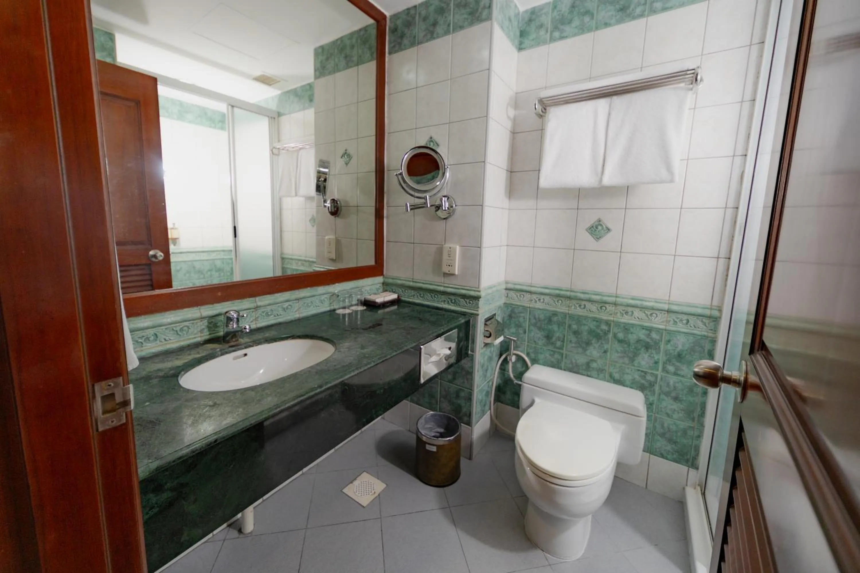 Toilet in Hulhule Island Hotel- Private Beach Access & Airport Pick-up and Drop