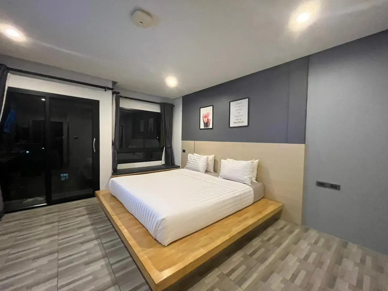 Deluxe Double Room in Sor Kor Sor Resort Deluxe Double Room in Sor Kor Sor Resort
