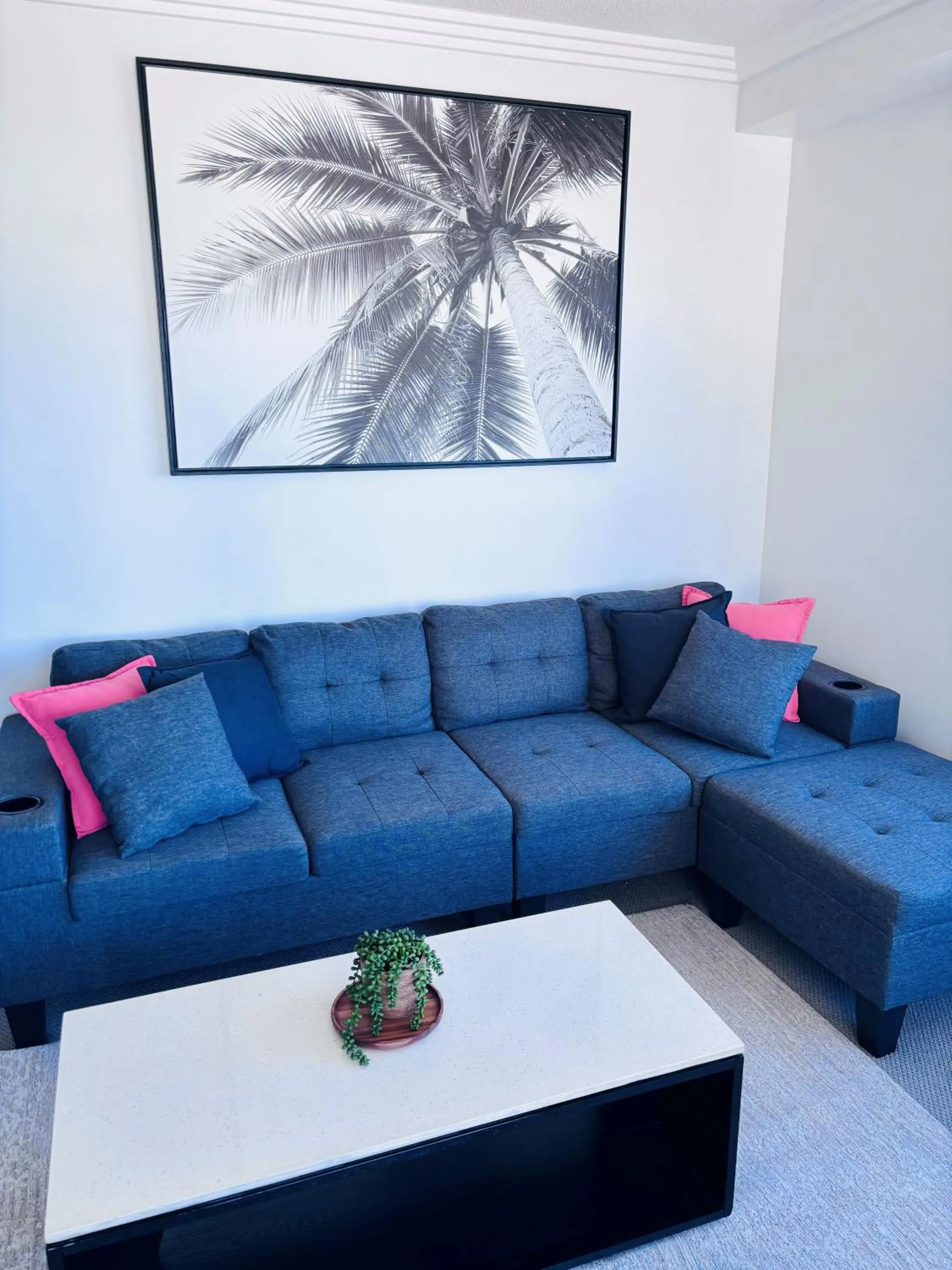 Living room in Aqualine Apartments On The Broadwater