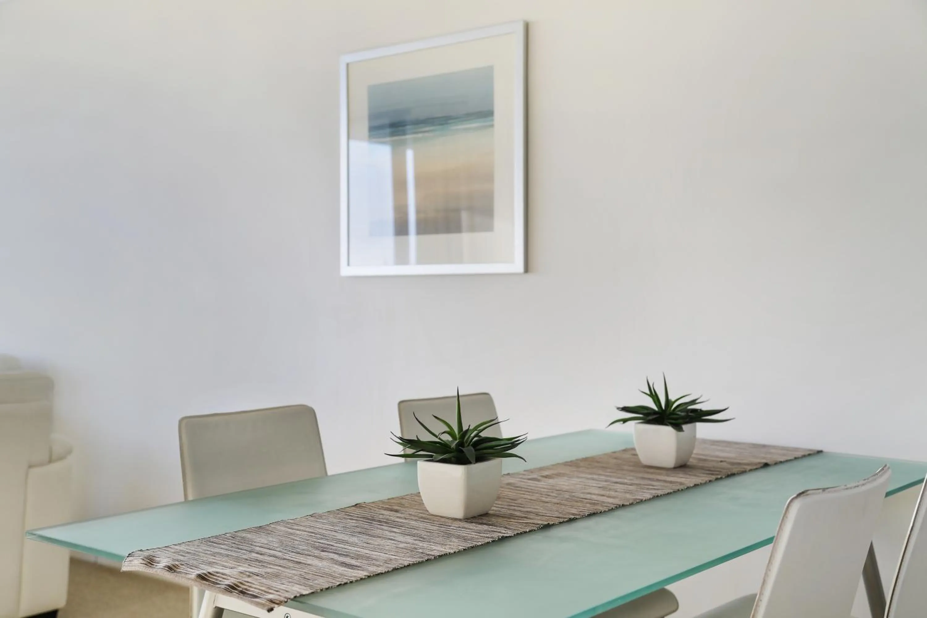 Dining area in Aqualine Apartments On The Broadwater