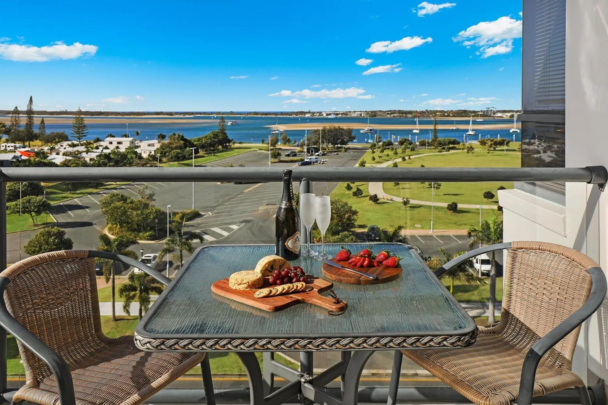 Patio in Aqualine Apartments On The Broadwater