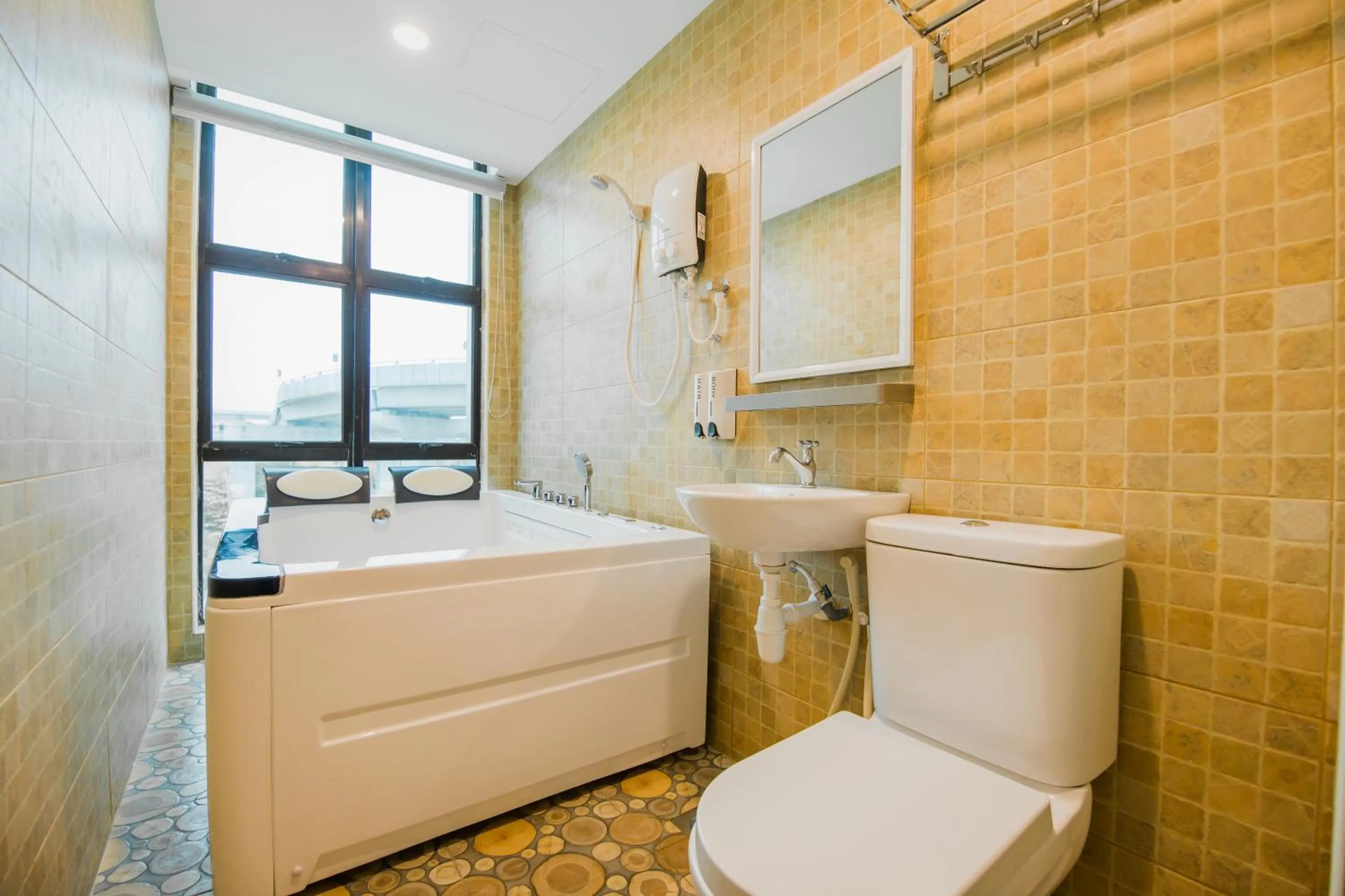 Bathroom in Lavender Inn USJ