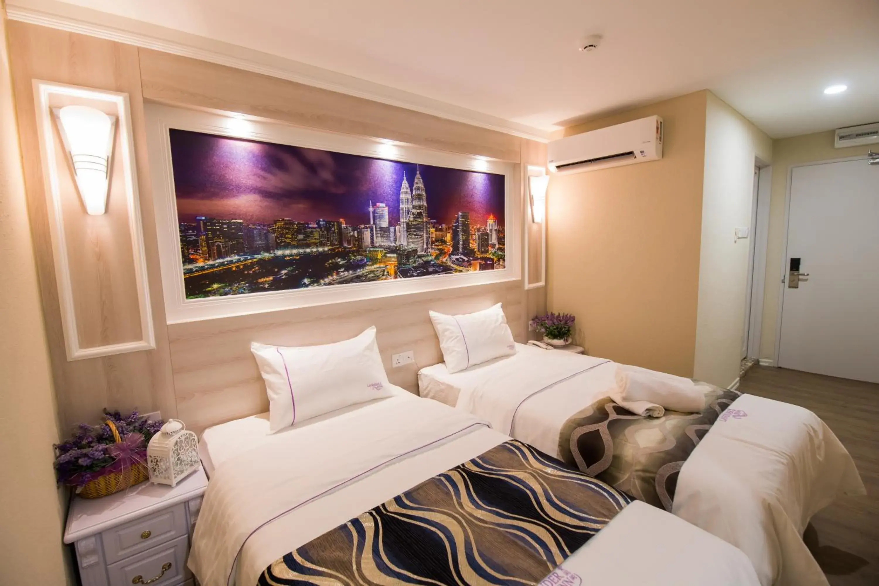 Superior Twin Room in Lavender Inn USJ Superior Twin Room in Lavender Inn USJ