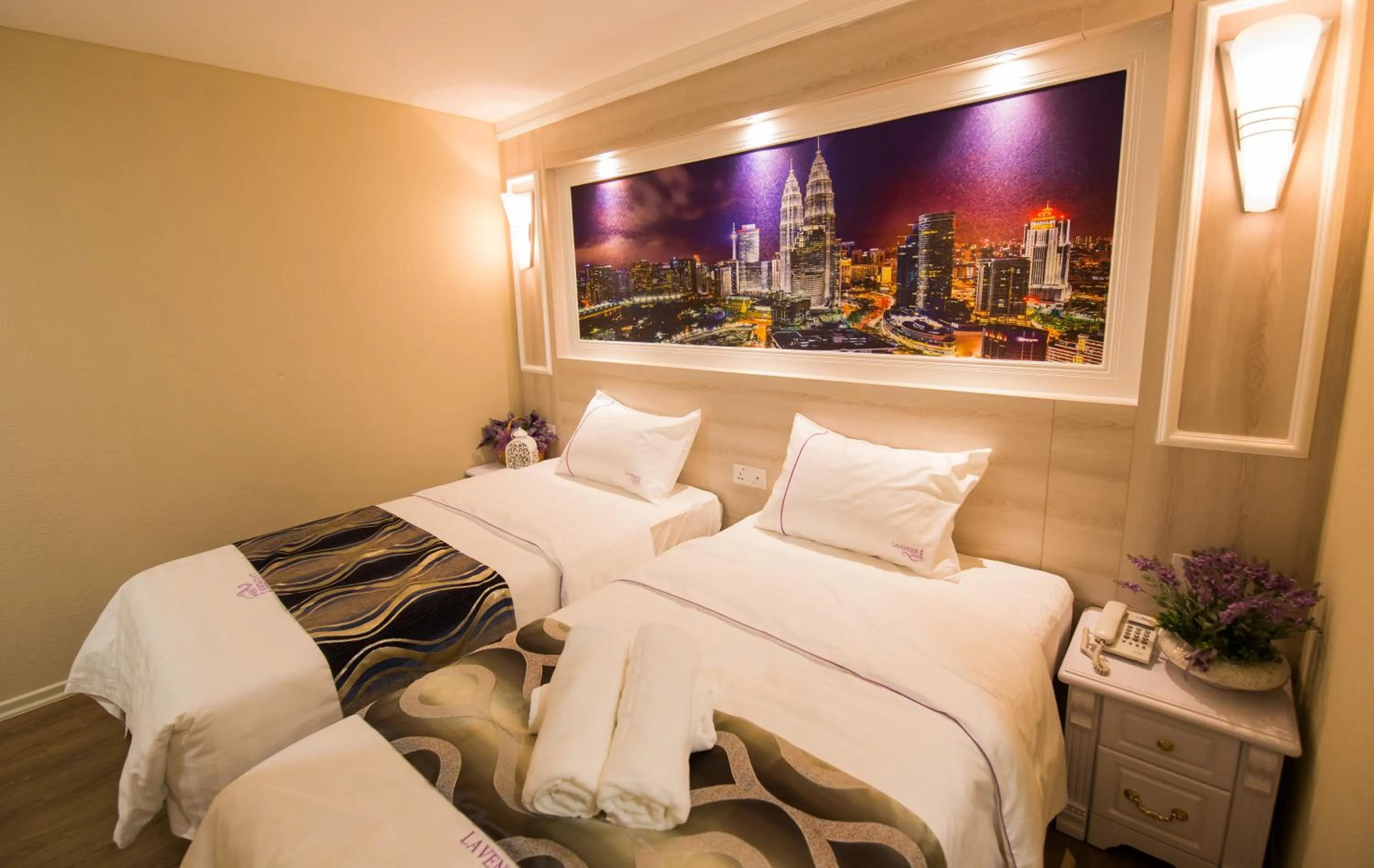 Photo of the whole room in Lavender Inn USJ