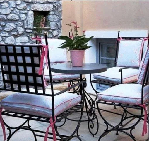 Lounge or bar in Arhontiko Pepos