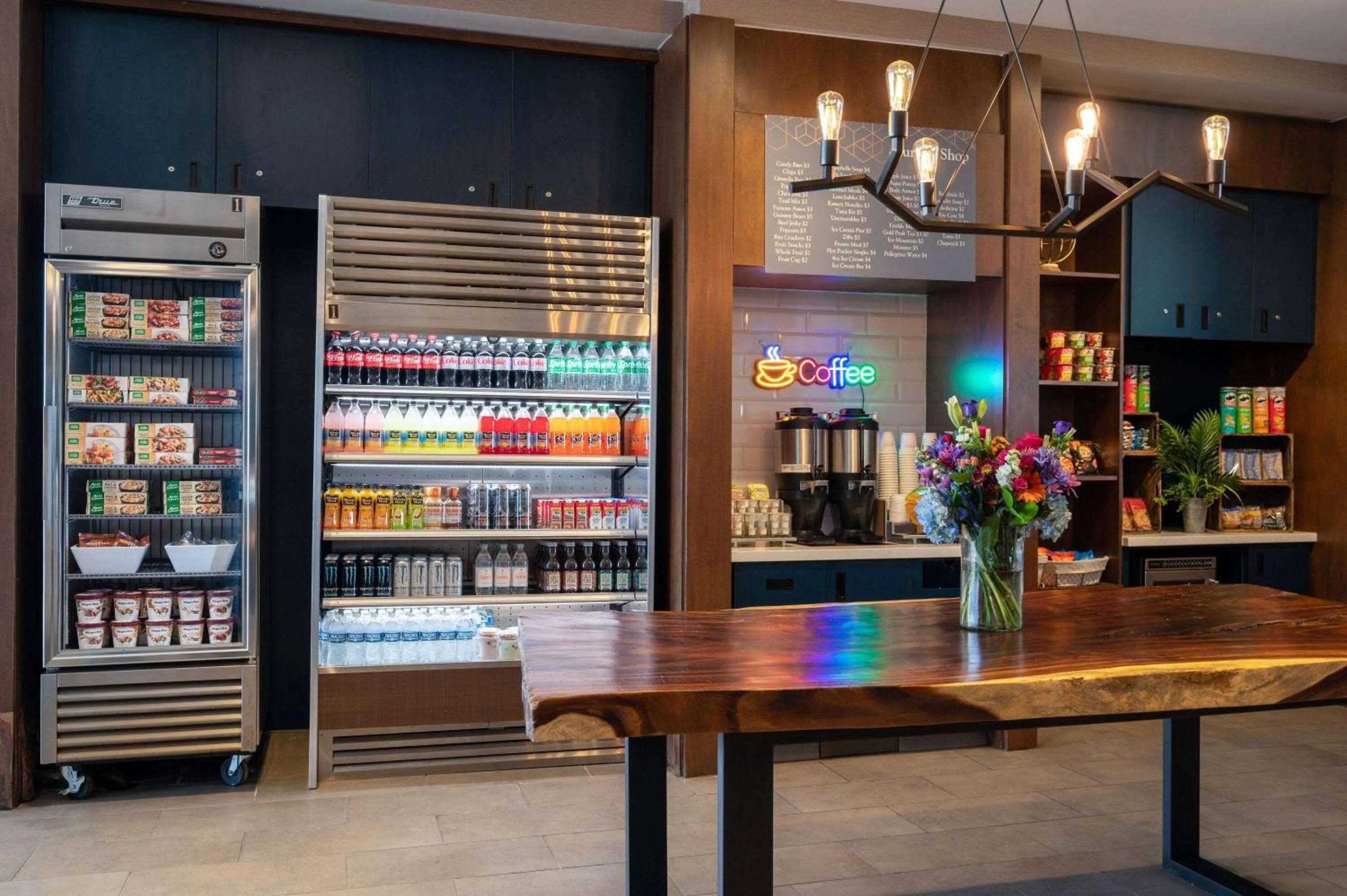 Food and drinks in Wyndham Westfield