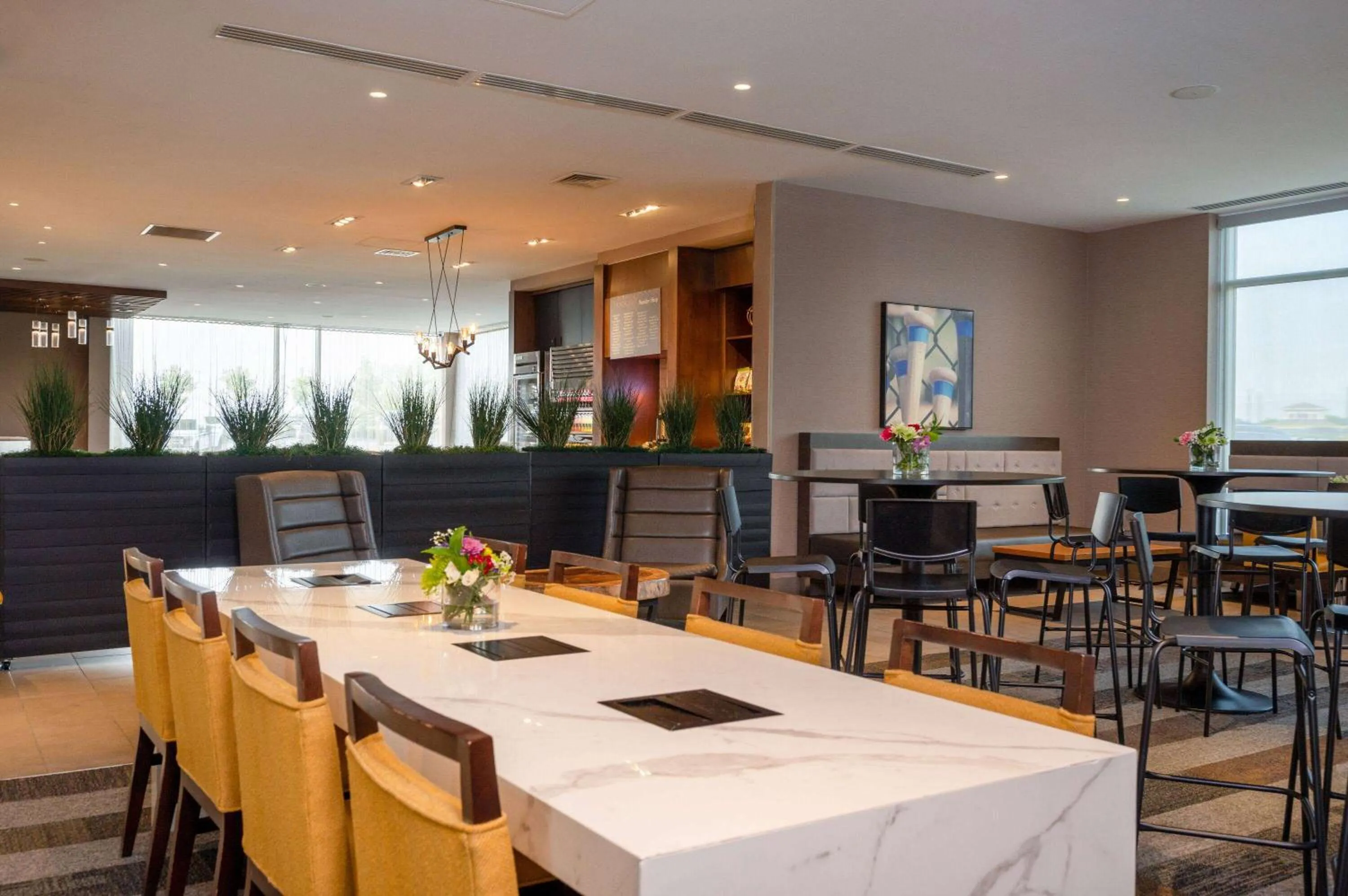 Lounge or bar in Wyndham Westfield