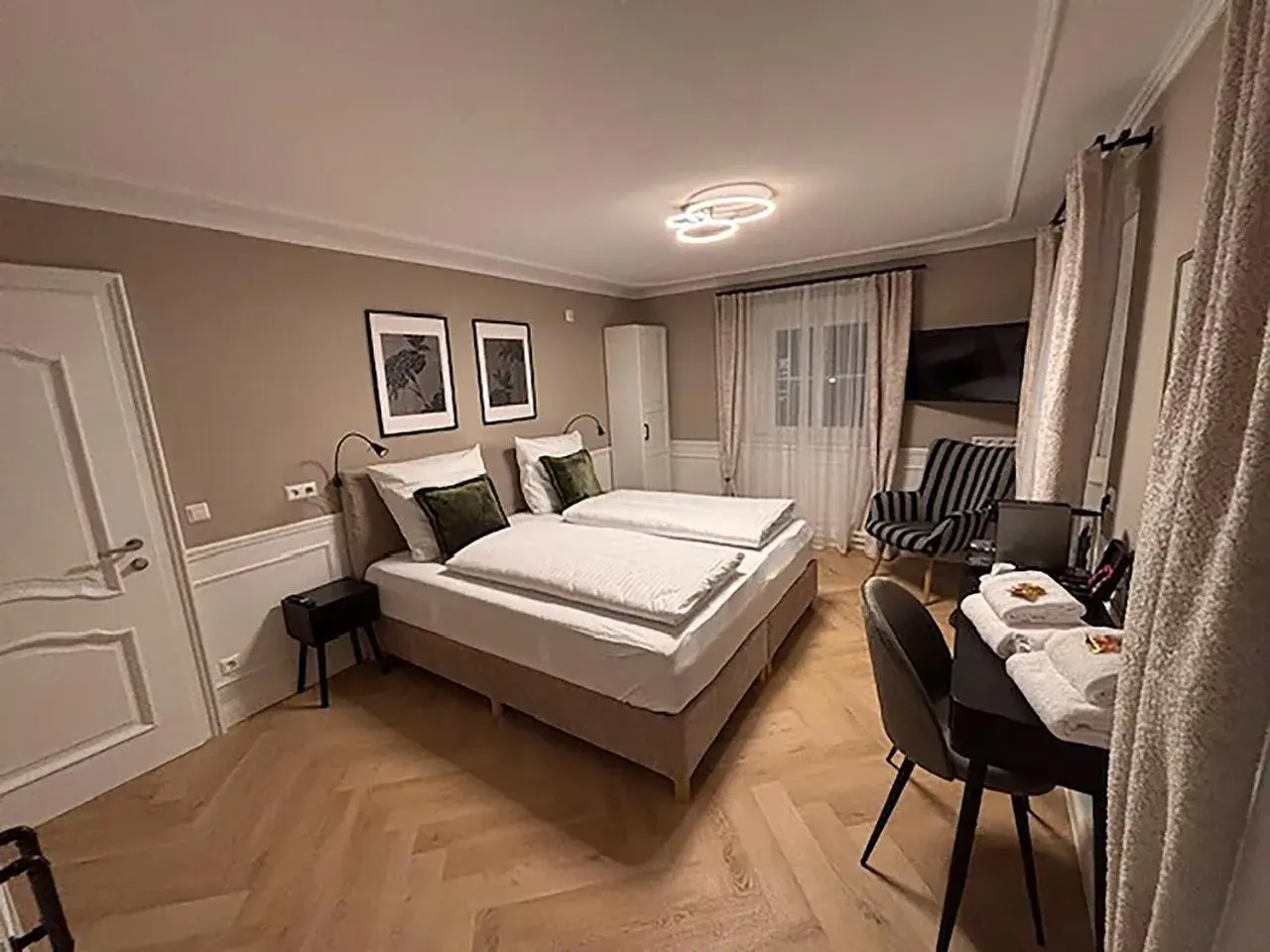 Double Room with Shared Bathroom in Hotel Garni in der Breite Double Room with Shared Bathroom in Hotel Garni in der Breite