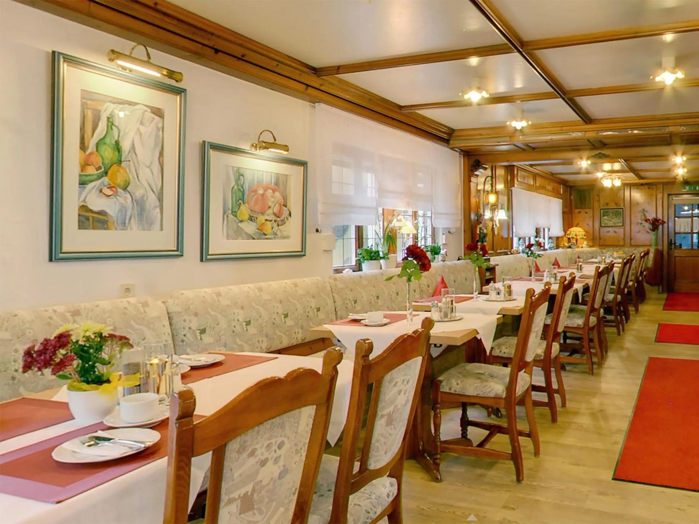 Restaurant/places to eat in Hotel Garni in der Breite