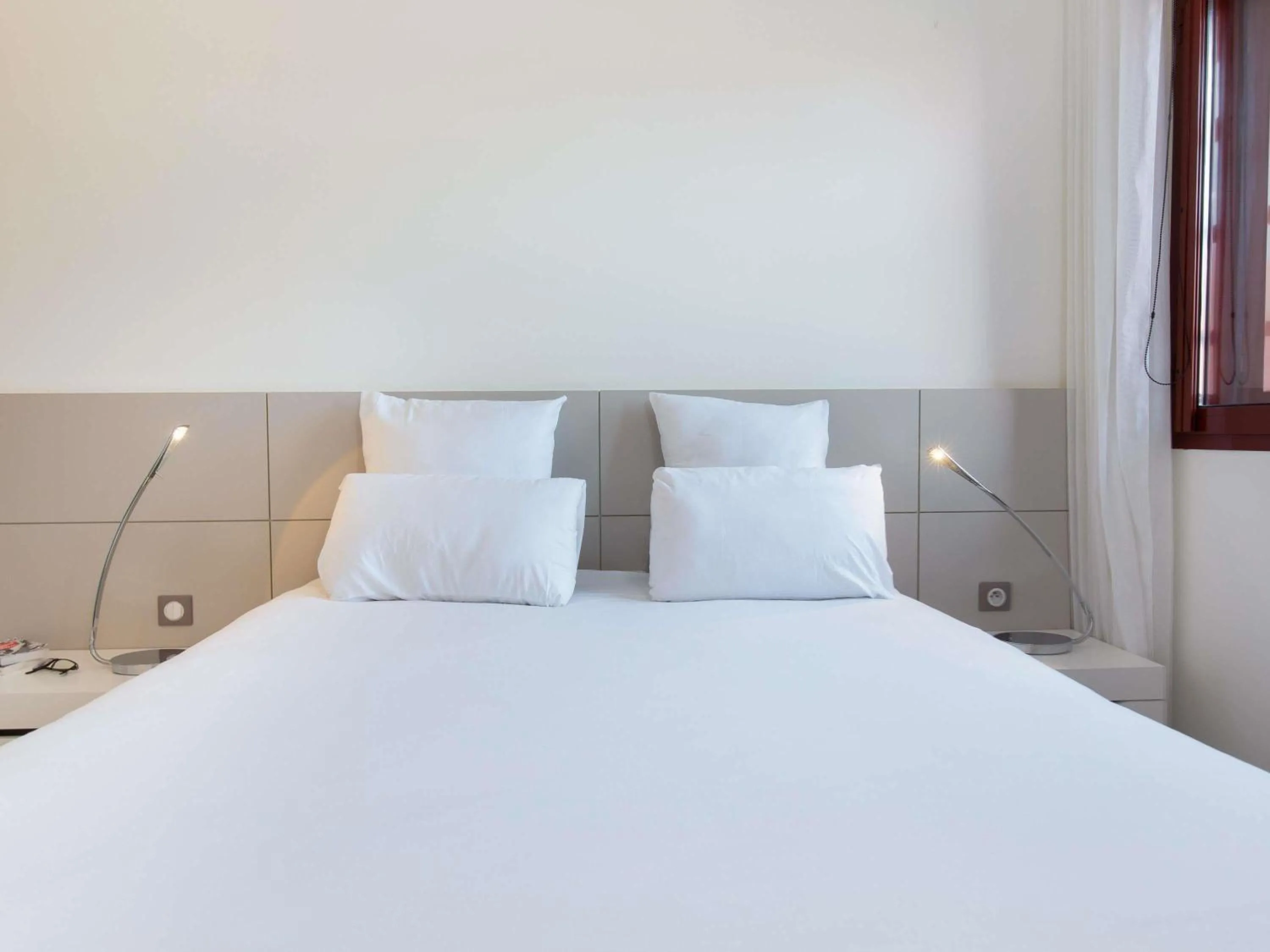 Superior Suite with One Double Bed and One Single Bed in Novotel Suites Perpignan Centre - Grandes Suites & Confort Centre-Ville