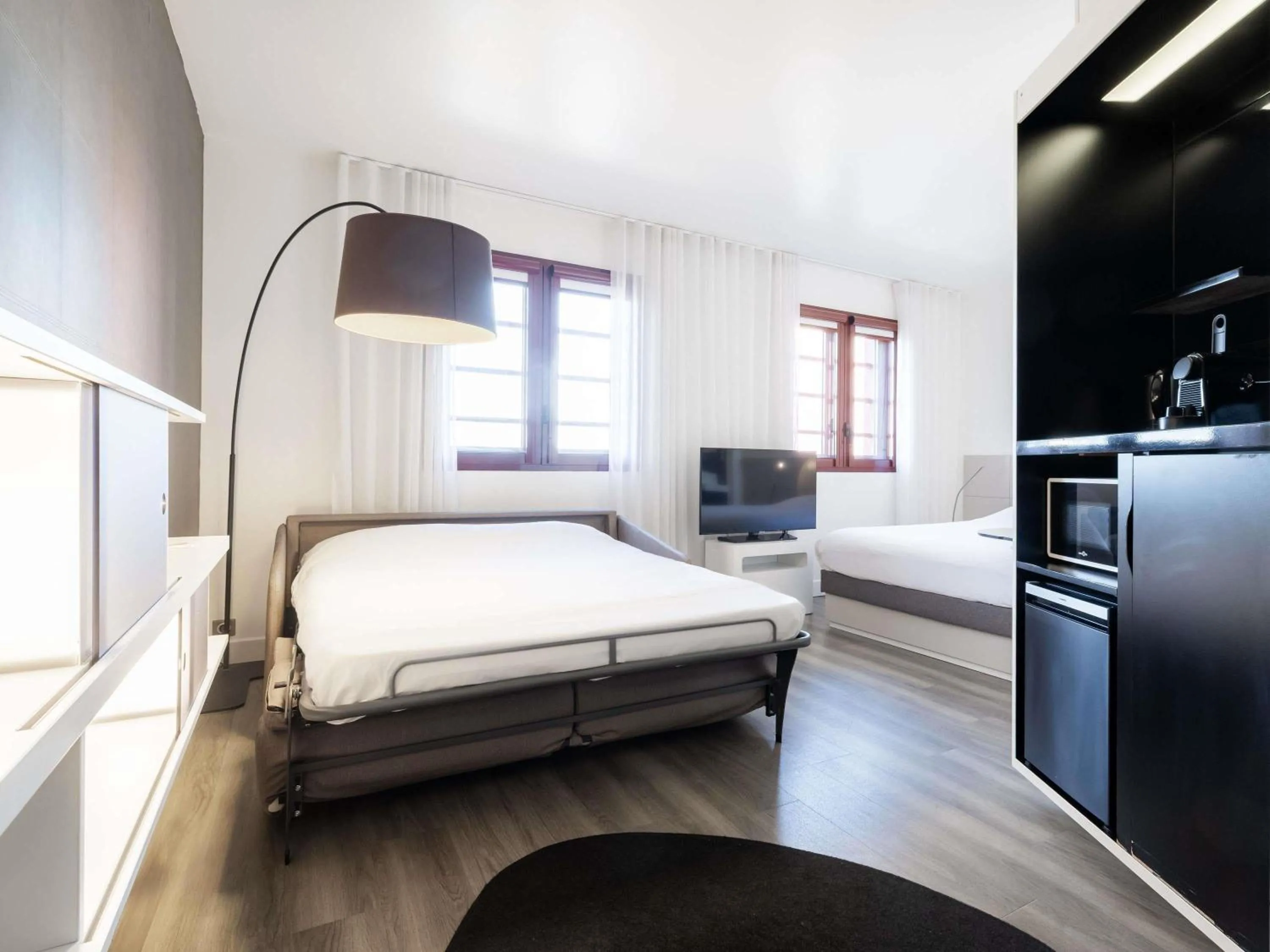 Bedroom, Bed in Novotel Suites Perpignan Centre - Grandes Suites & Confort Centre-Ville