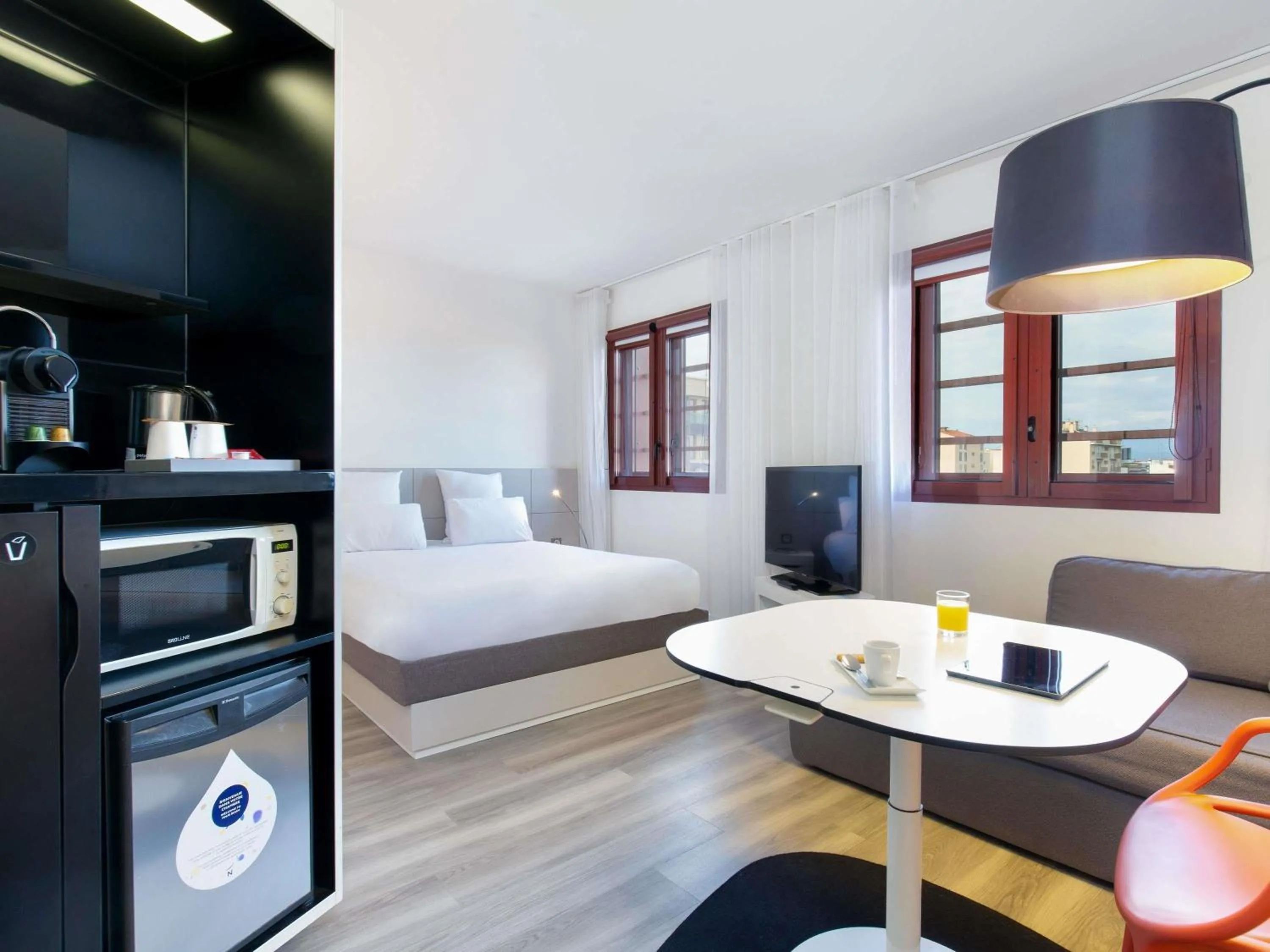 Property building, Bed in Novotel Suites Perpignan Centre - Grandes Suites & Confort Centre-Ville