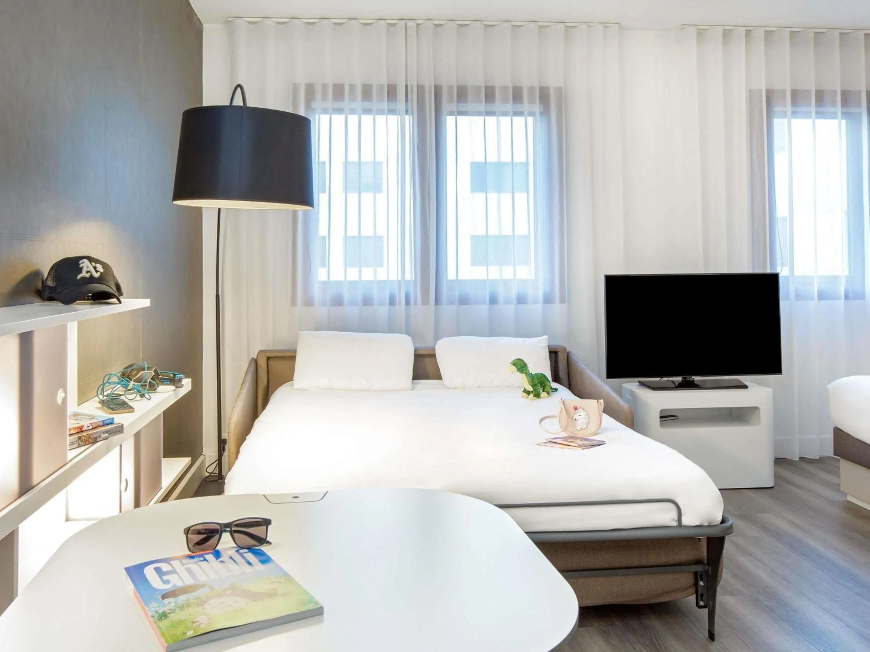 Bedroom, Bed in Novotel Suites Perpignan Centre - Grandes Suites & Confort Centre-Ville