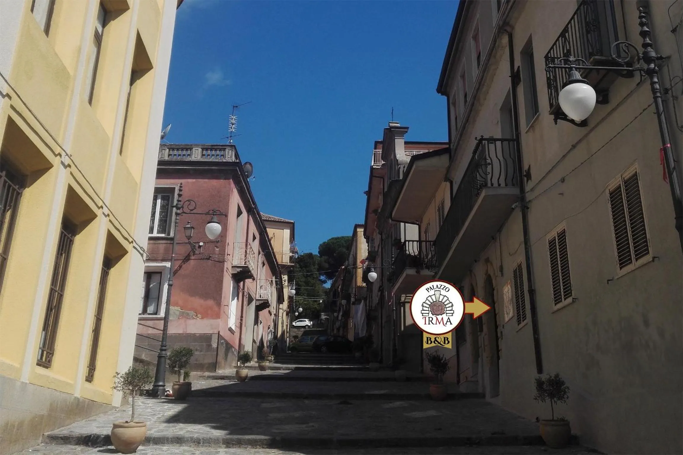 Facade/entrance in Palazzo IrMa - Hotel - B&B Luxury
